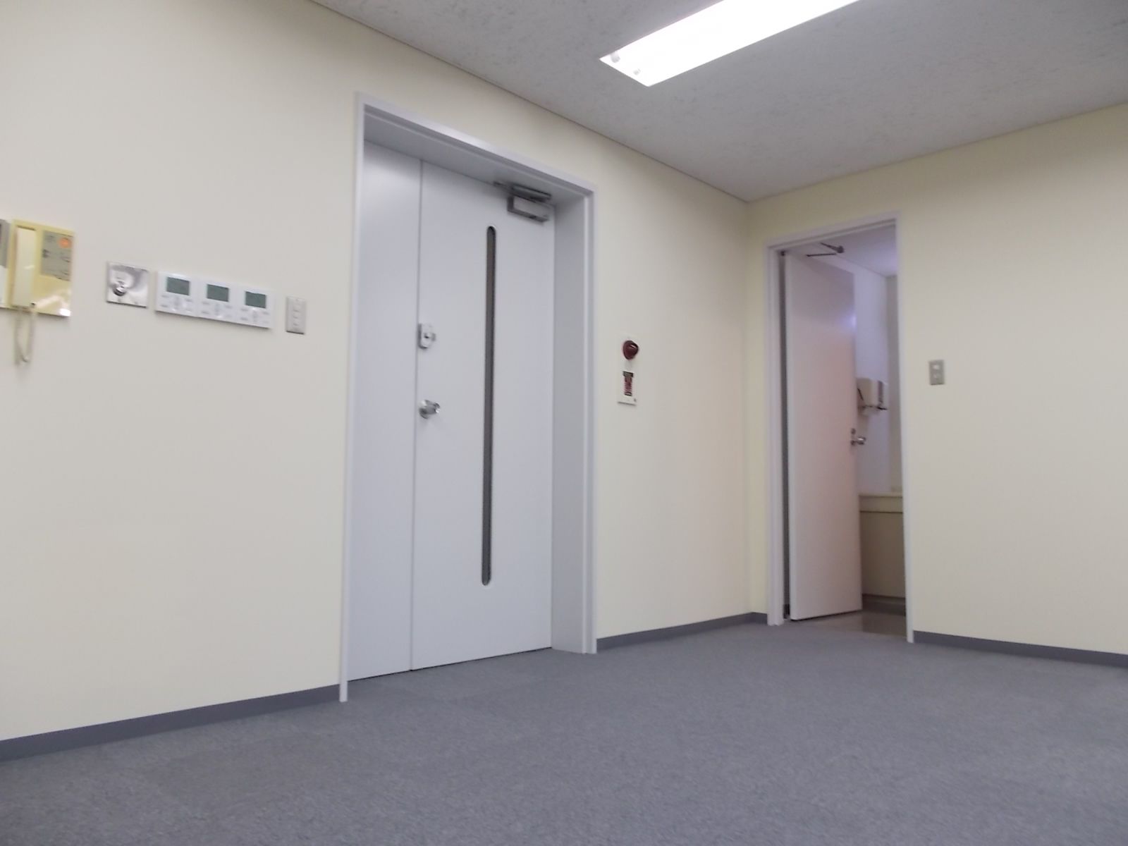 貸室出入口
