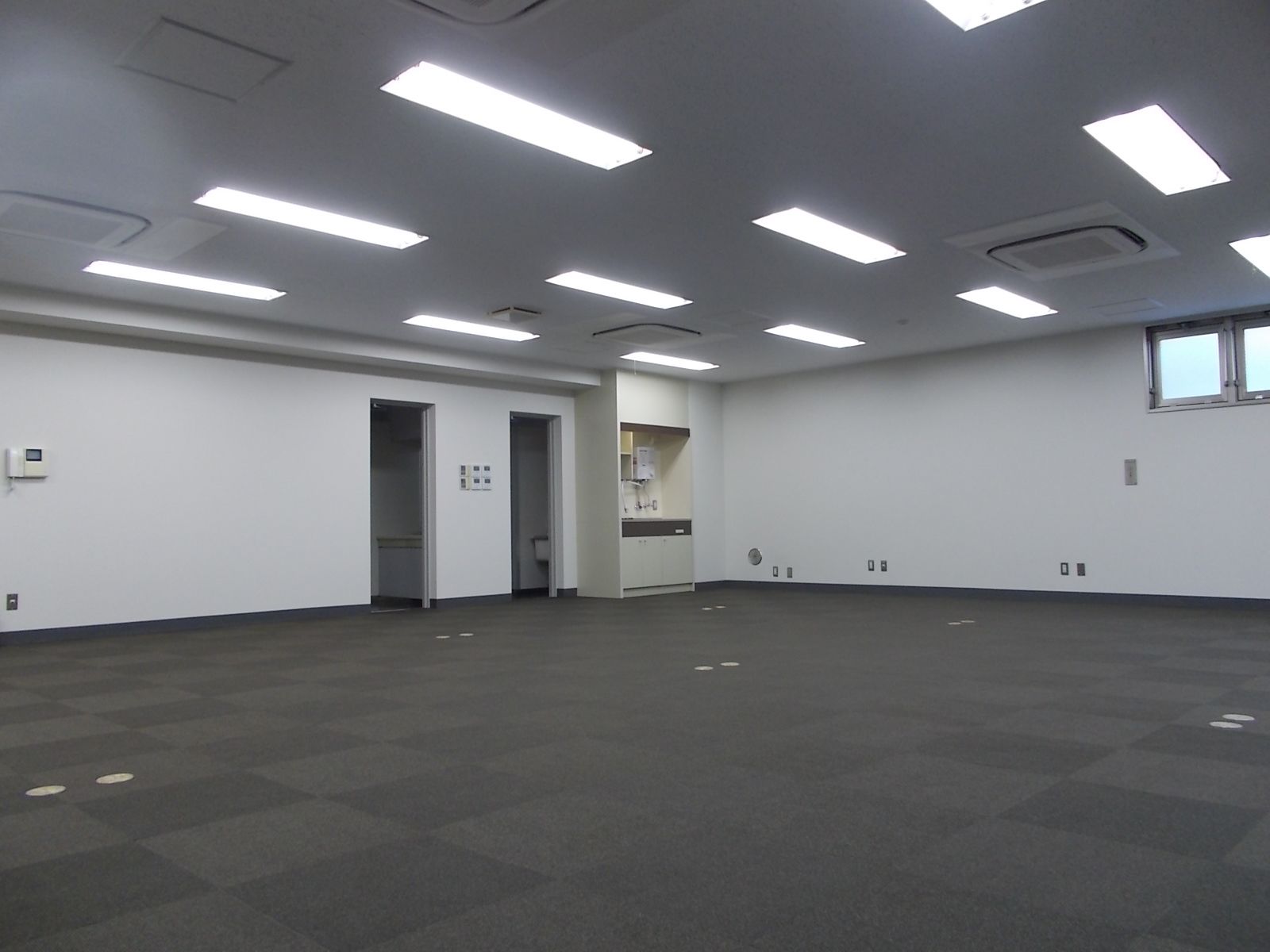 別角度の様子