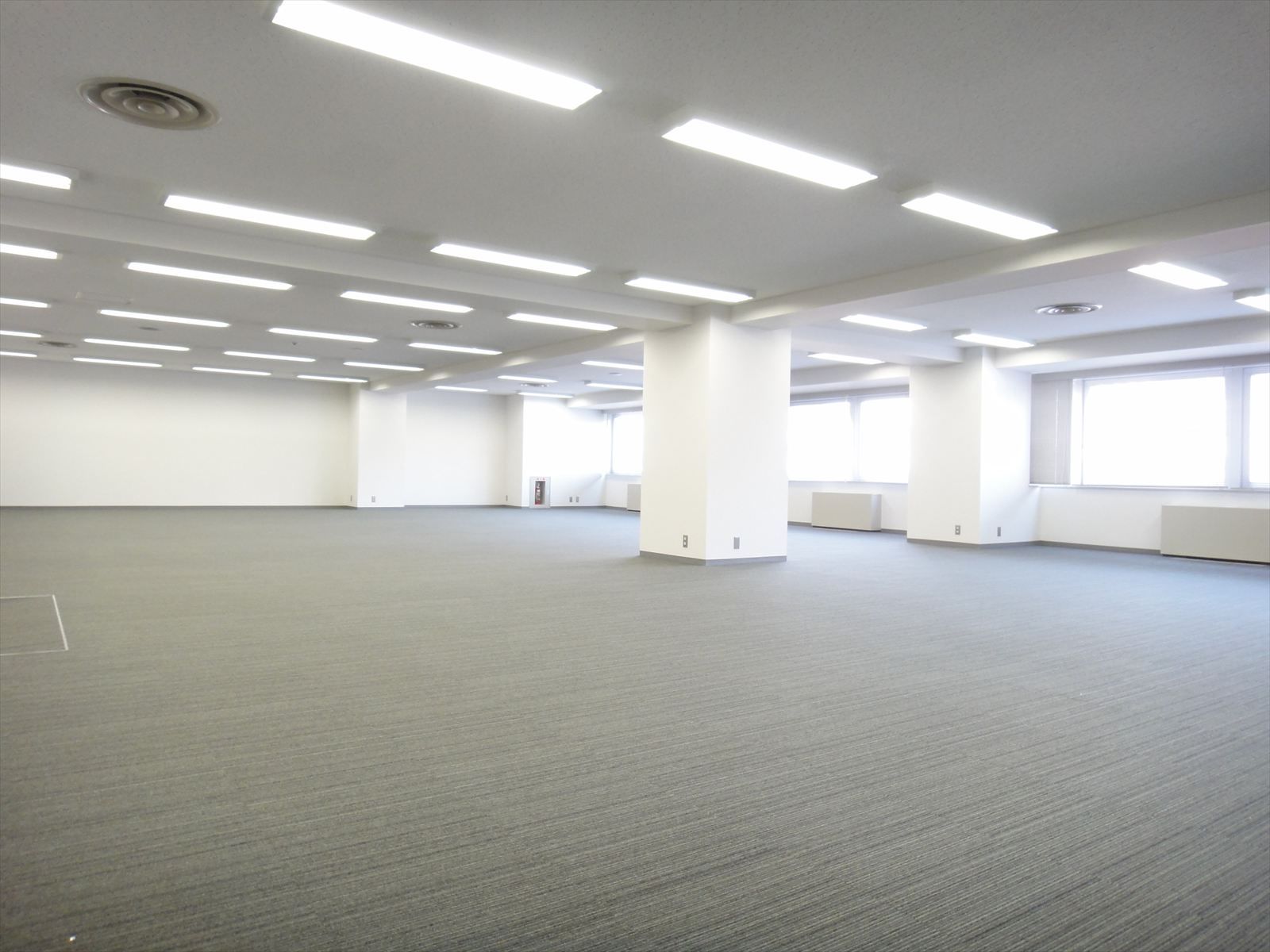 オフィス室内参考画像