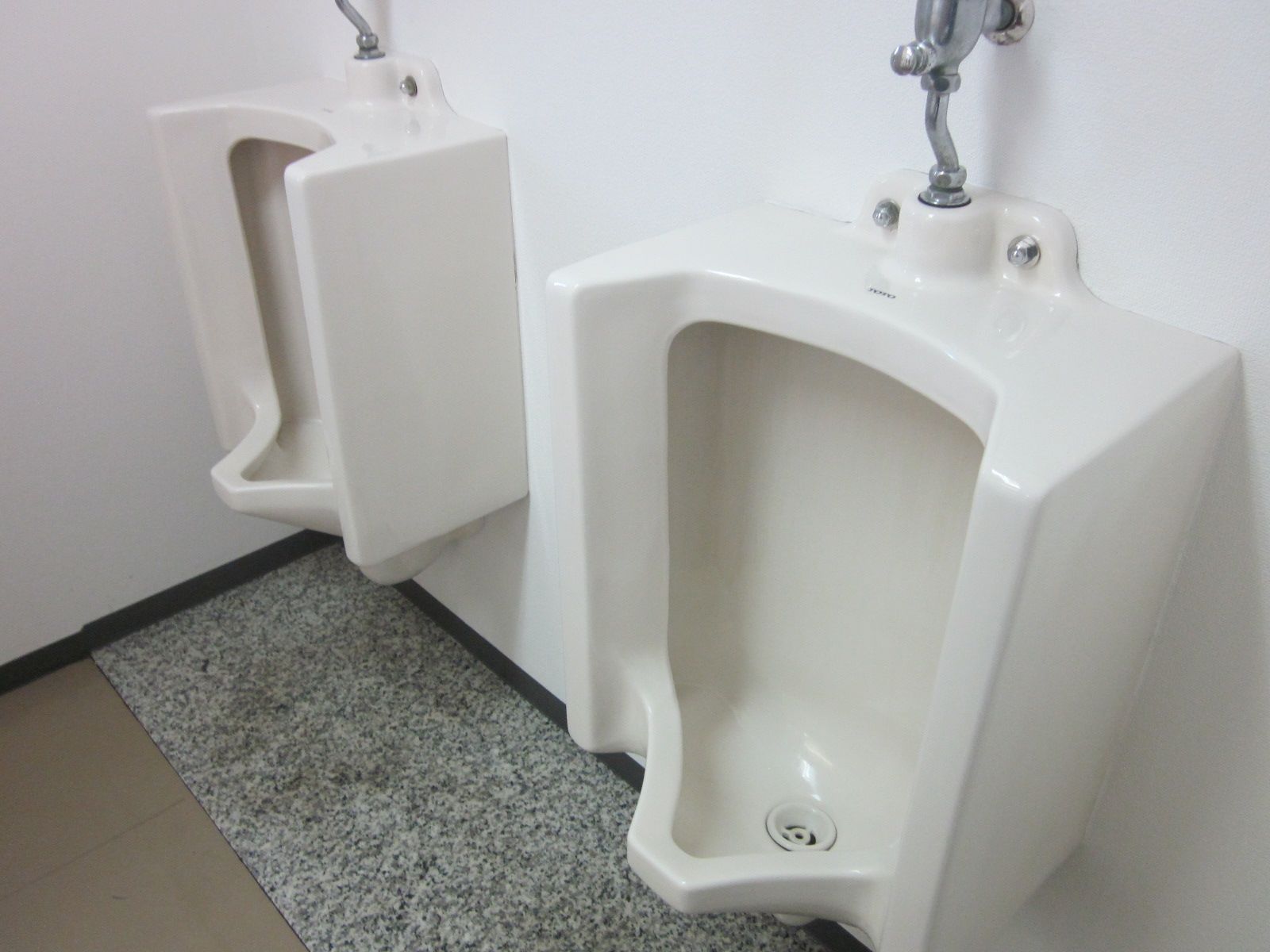 男性用トイレ