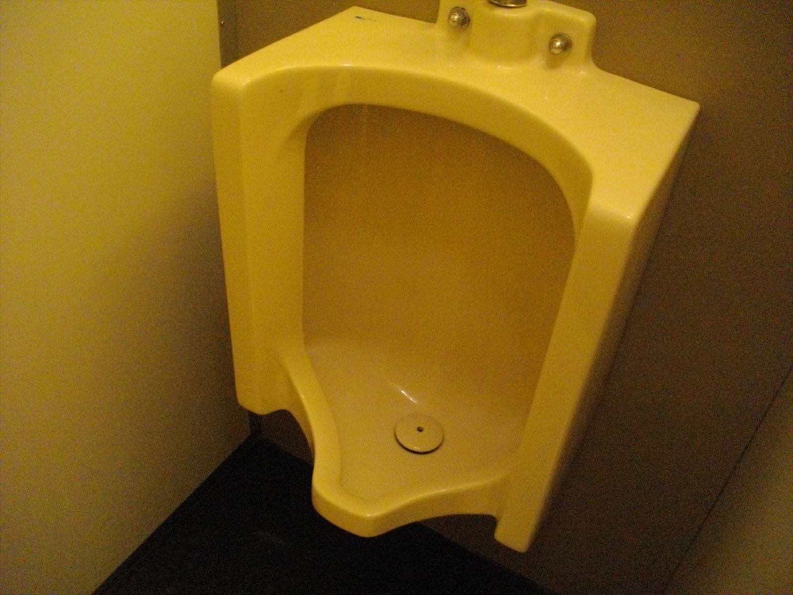 男子トイレ