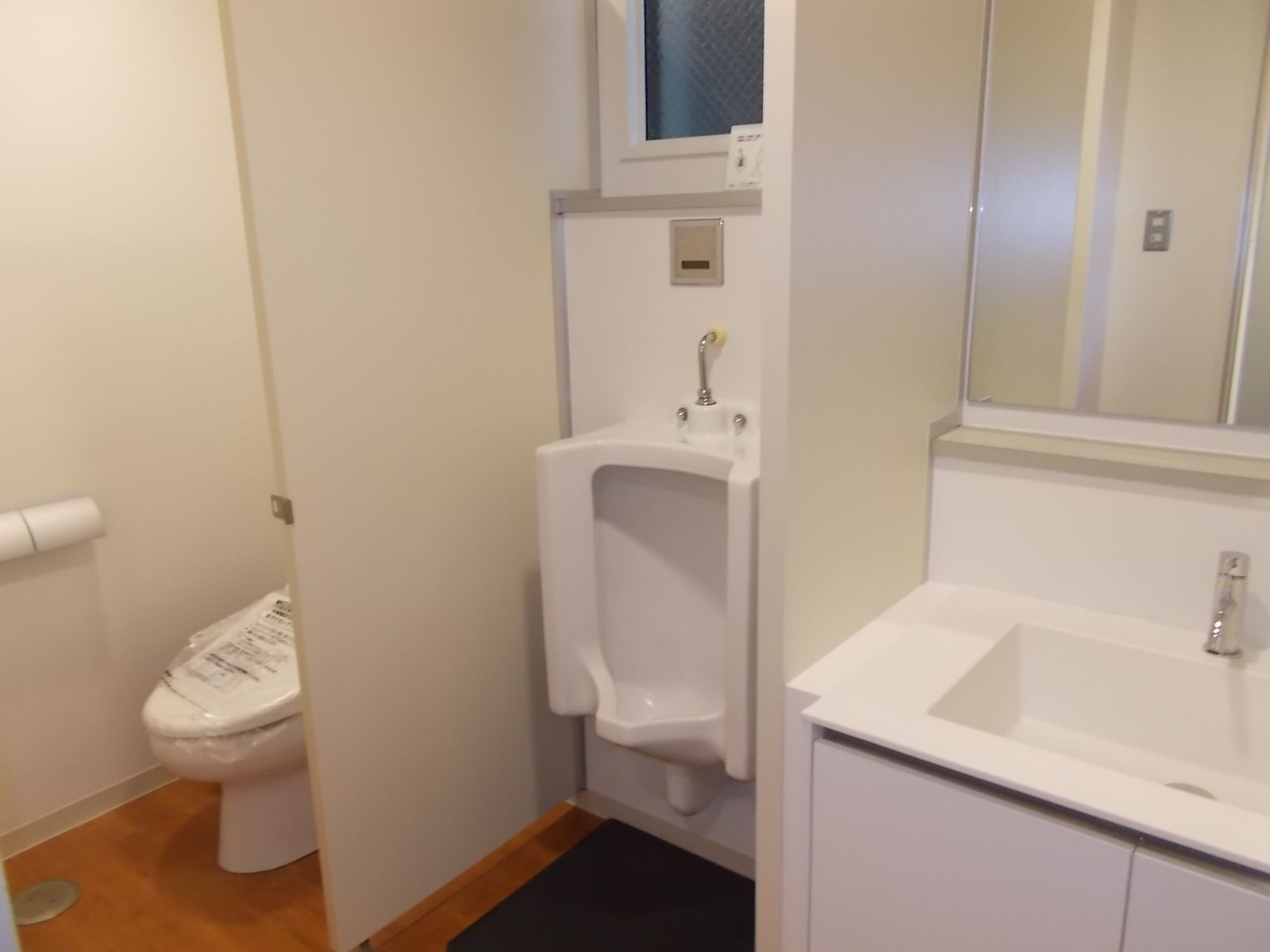 男性用トイレ