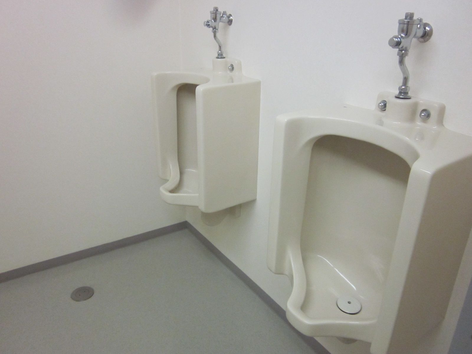 男性用トイレ