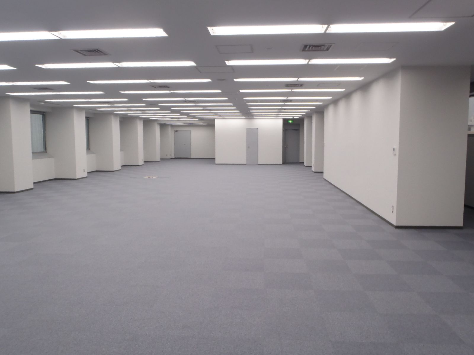 オフィス室内参考画像