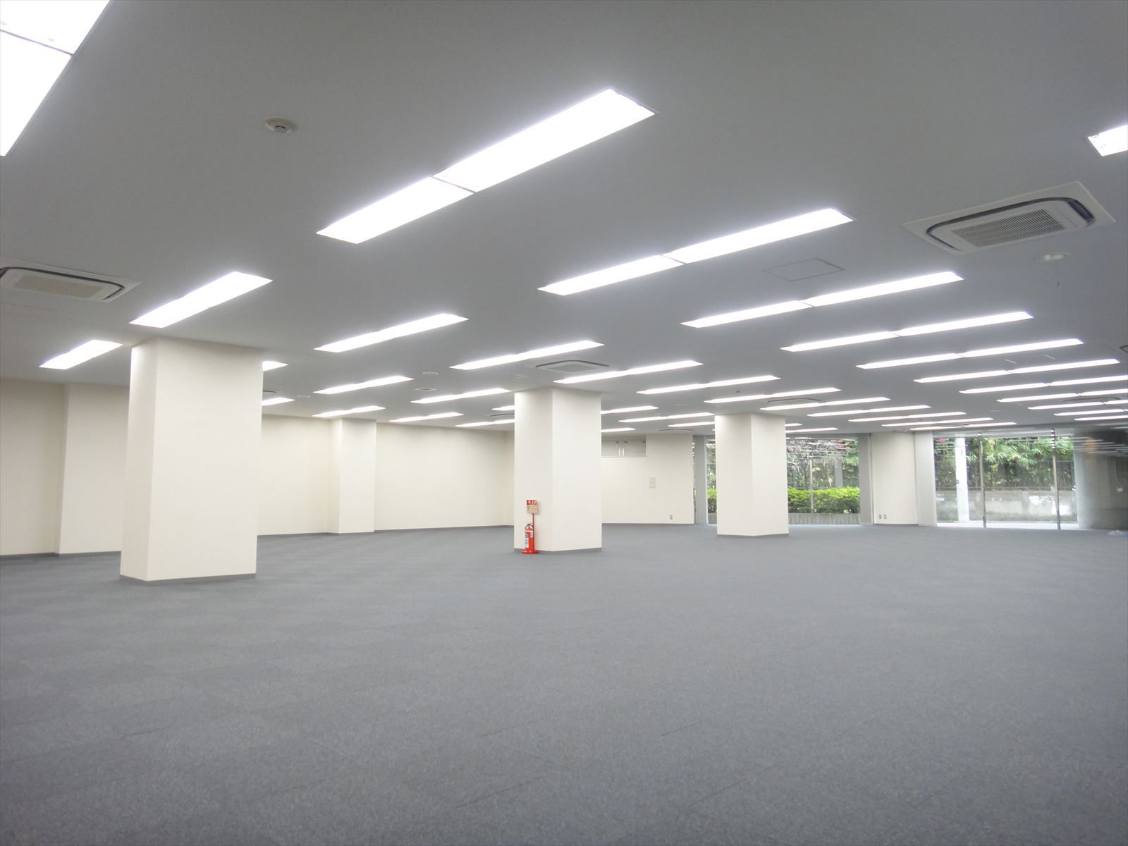 オフィス室内参考画像