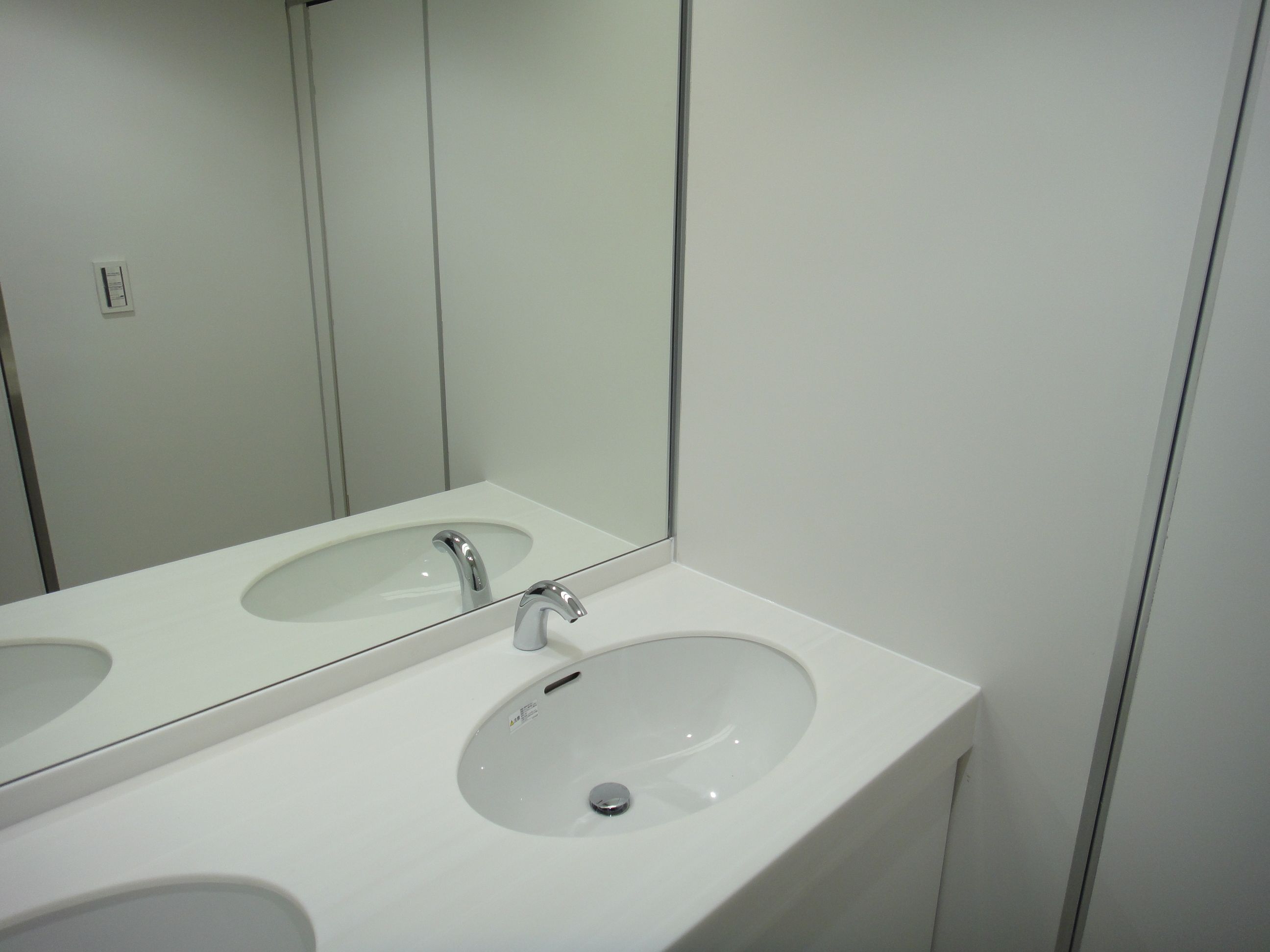 トイレ内の洗面台
