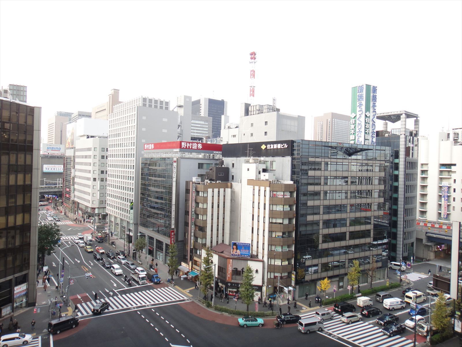 新橋交差点を見下ろす
