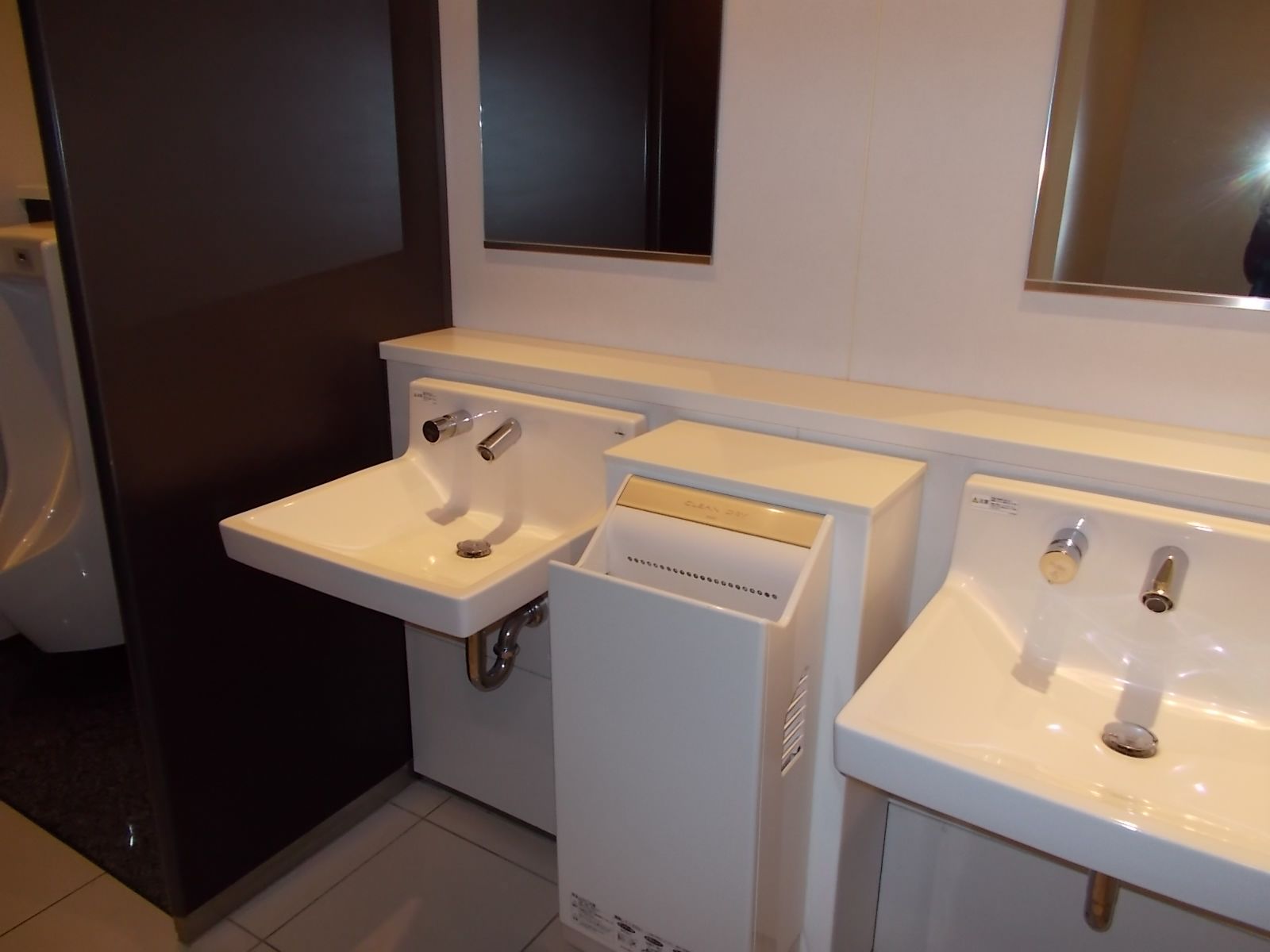 トイレ洗面台