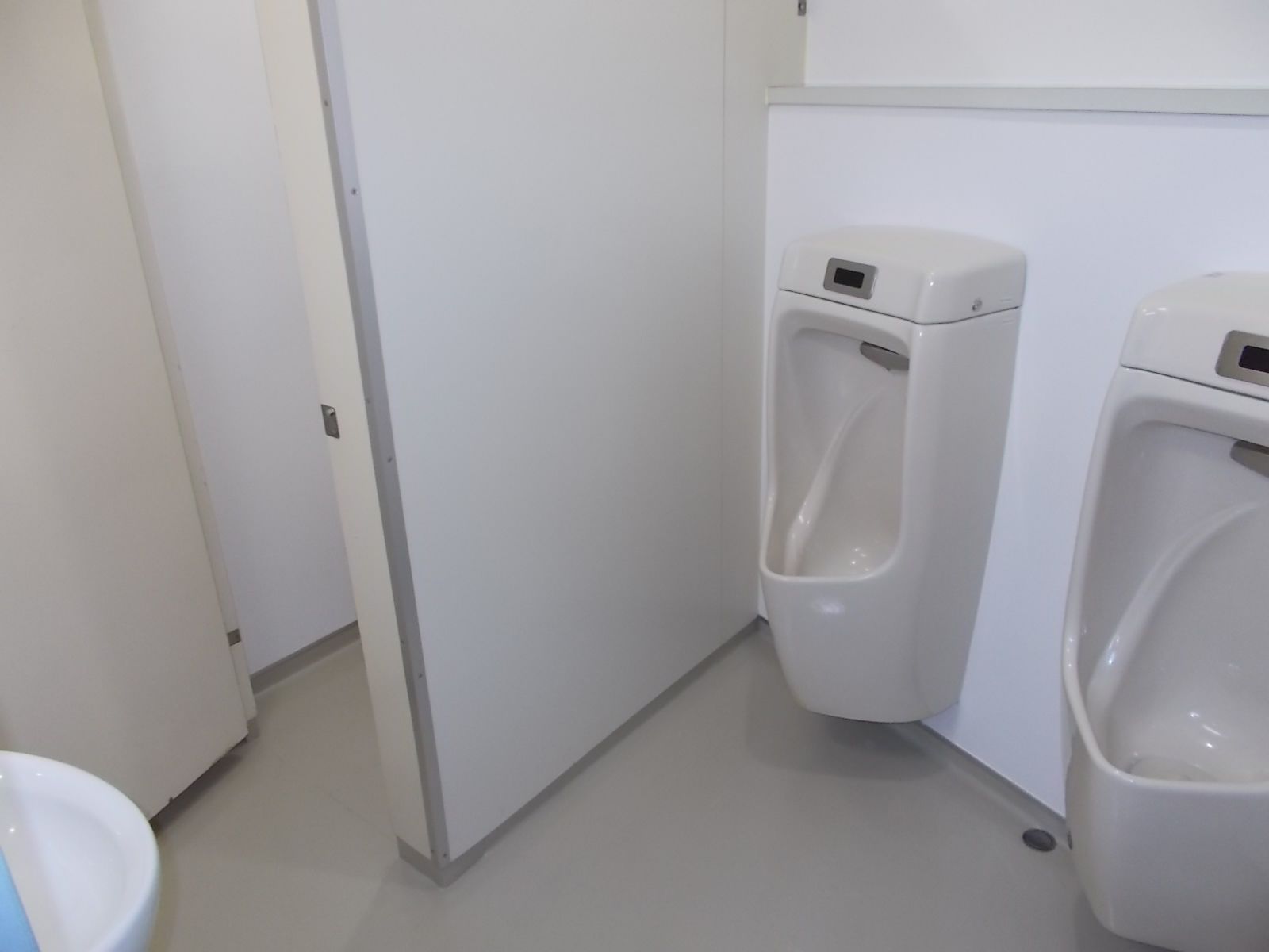 男性用トイレ