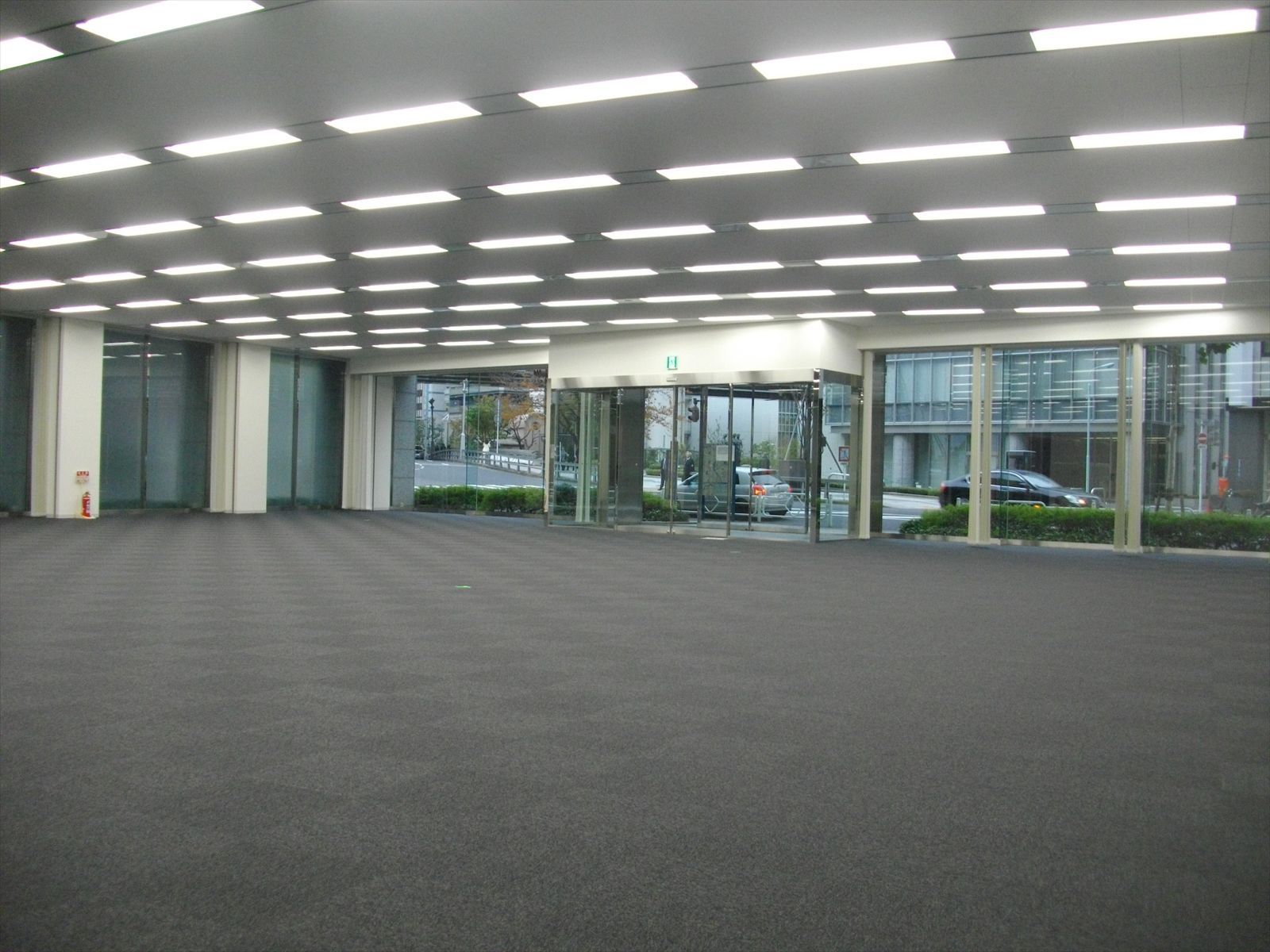 オフィス室内参考画像