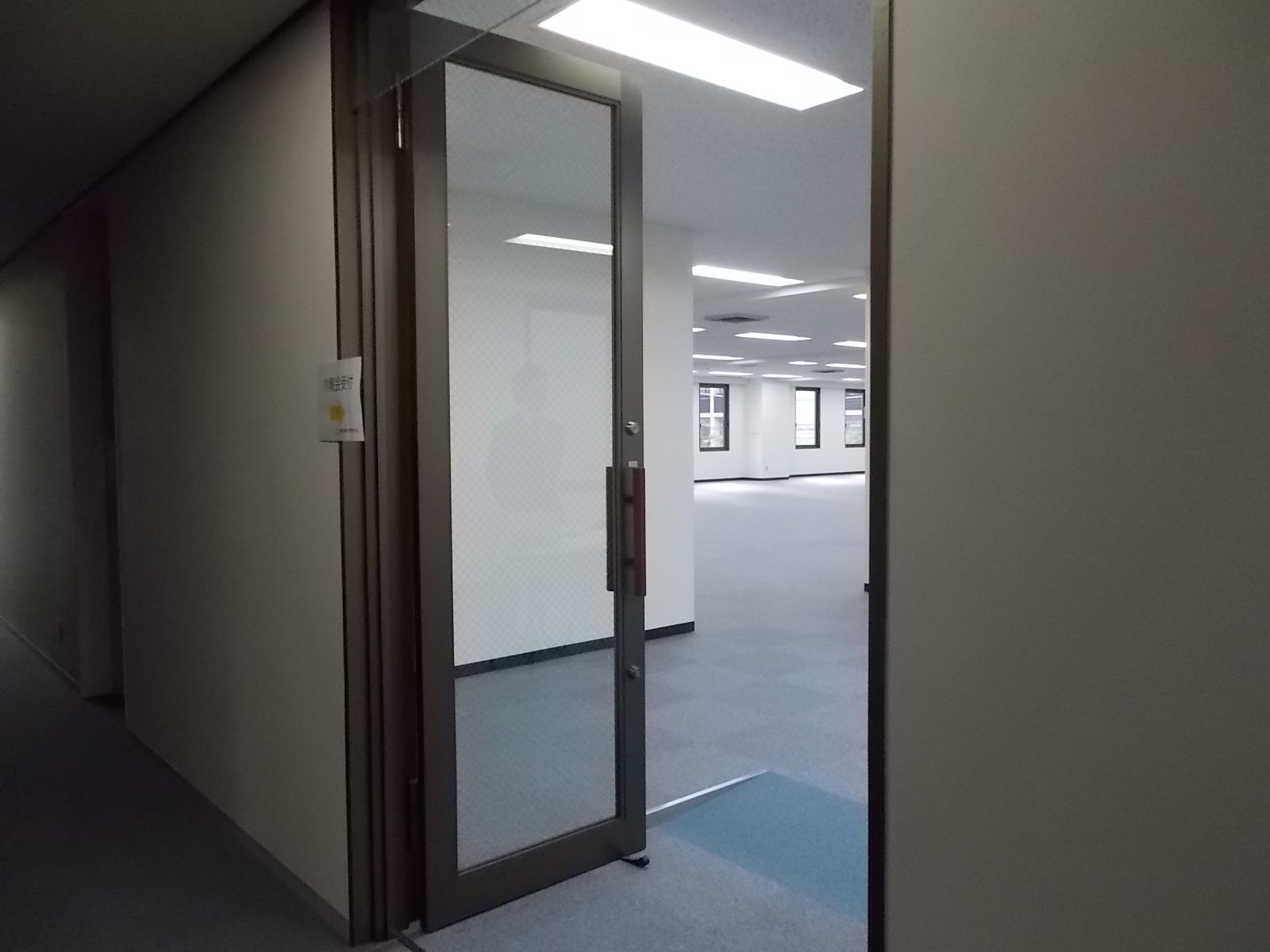 貸室出入口