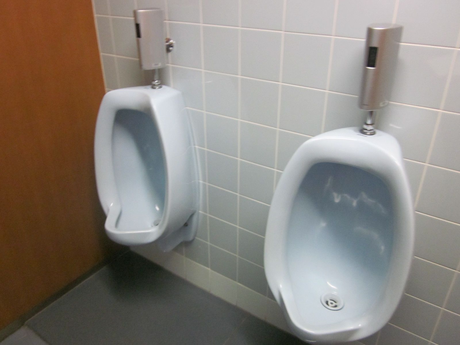 男性用トイレ