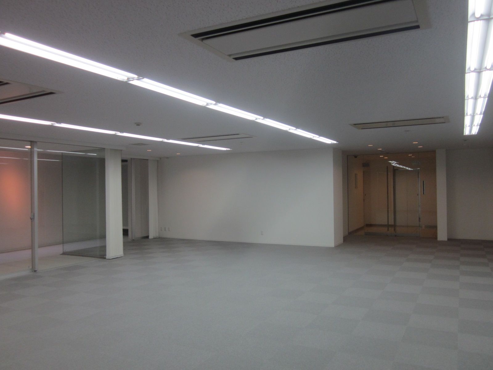 別角度の様子
