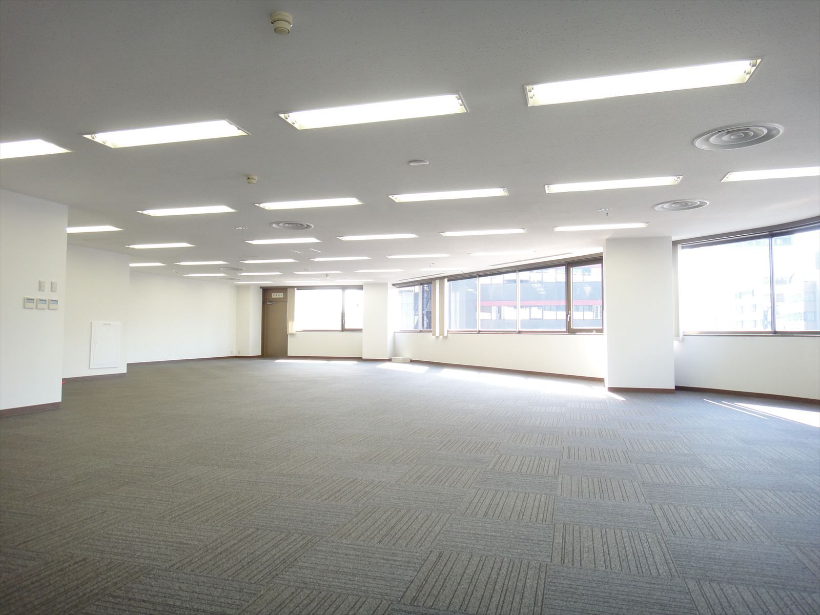 オフィス室内参考画像（5階・約62坪）