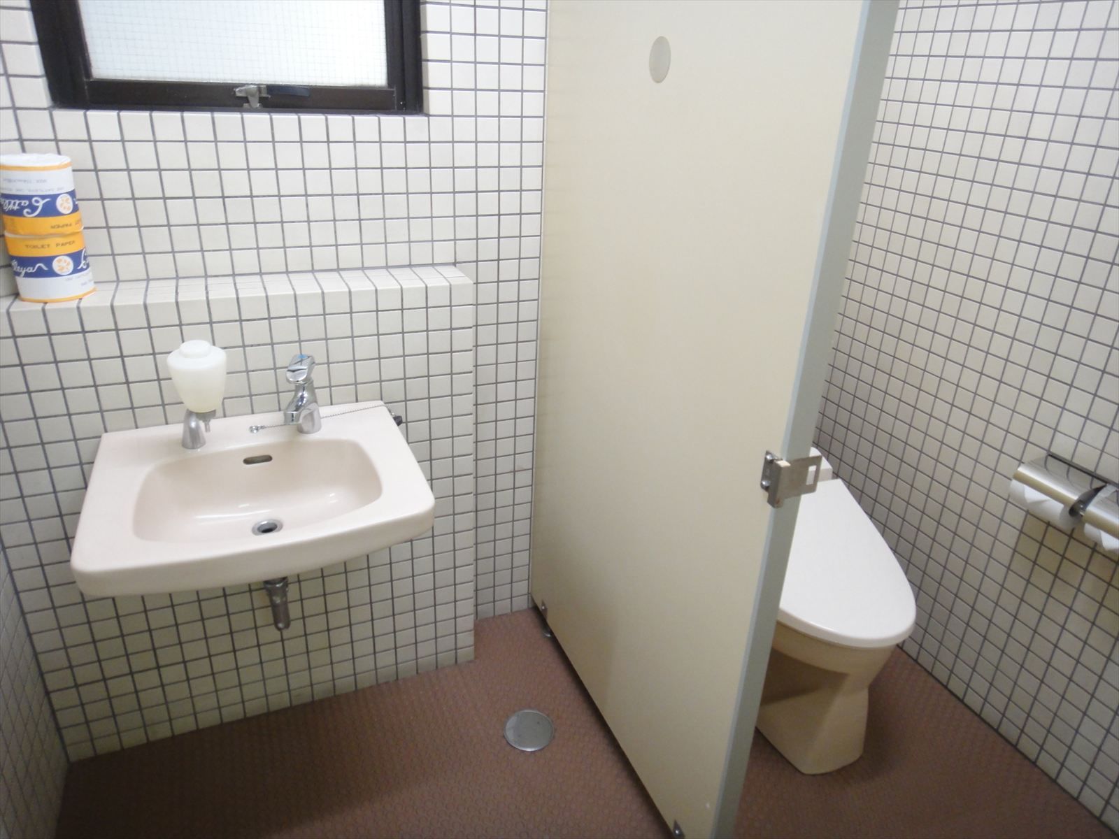 トイレは男女別