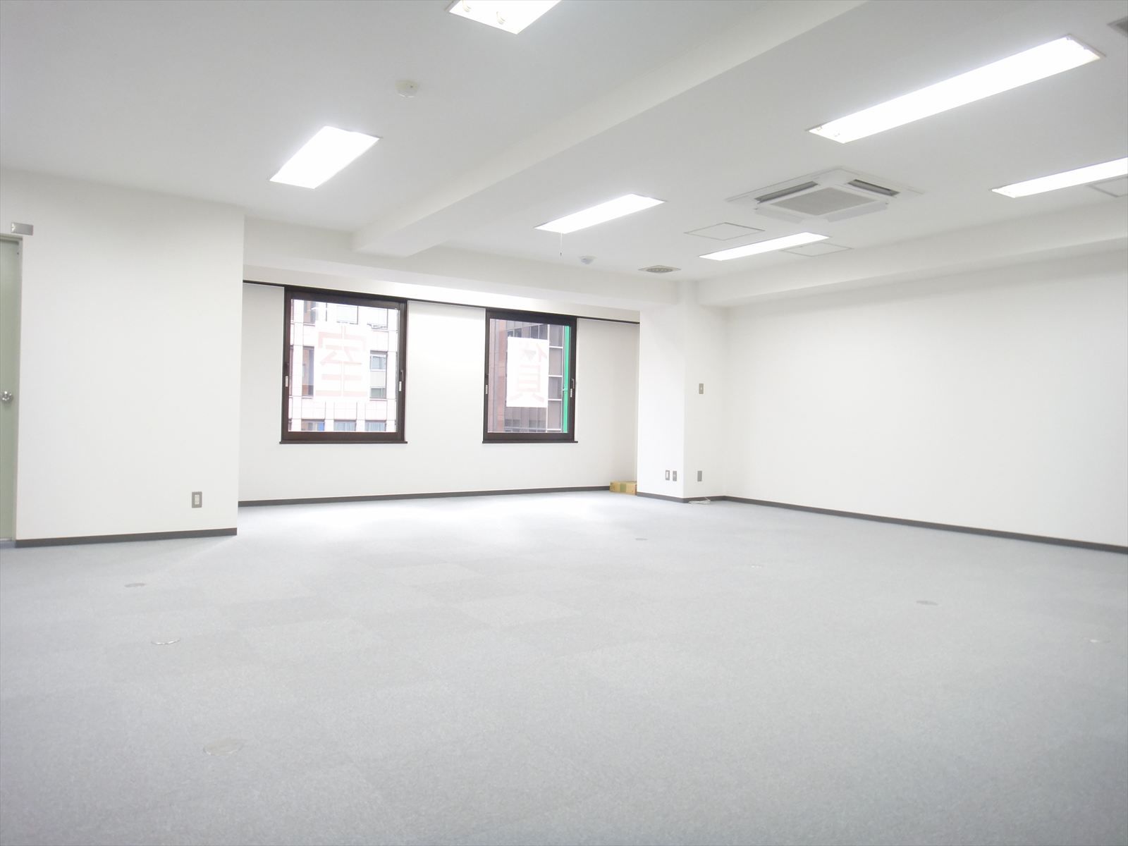 オフィス室内参考画像
