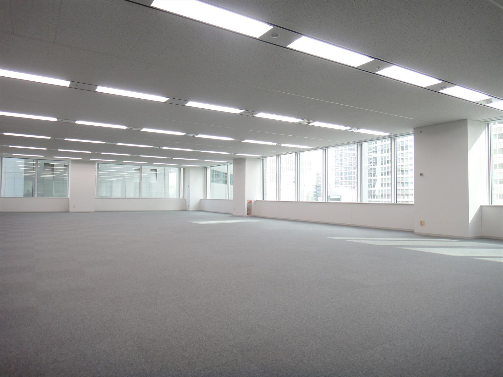 オフィス室内参考画像