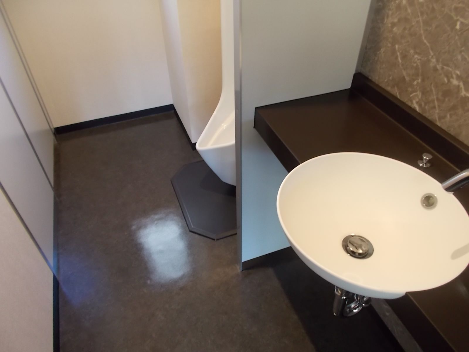 トイレ洗面台