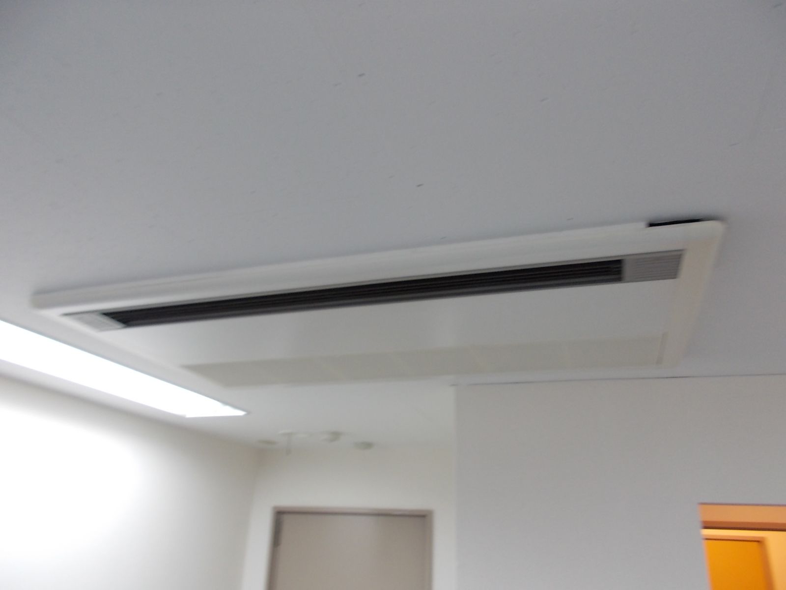 個別空調吹き出し口