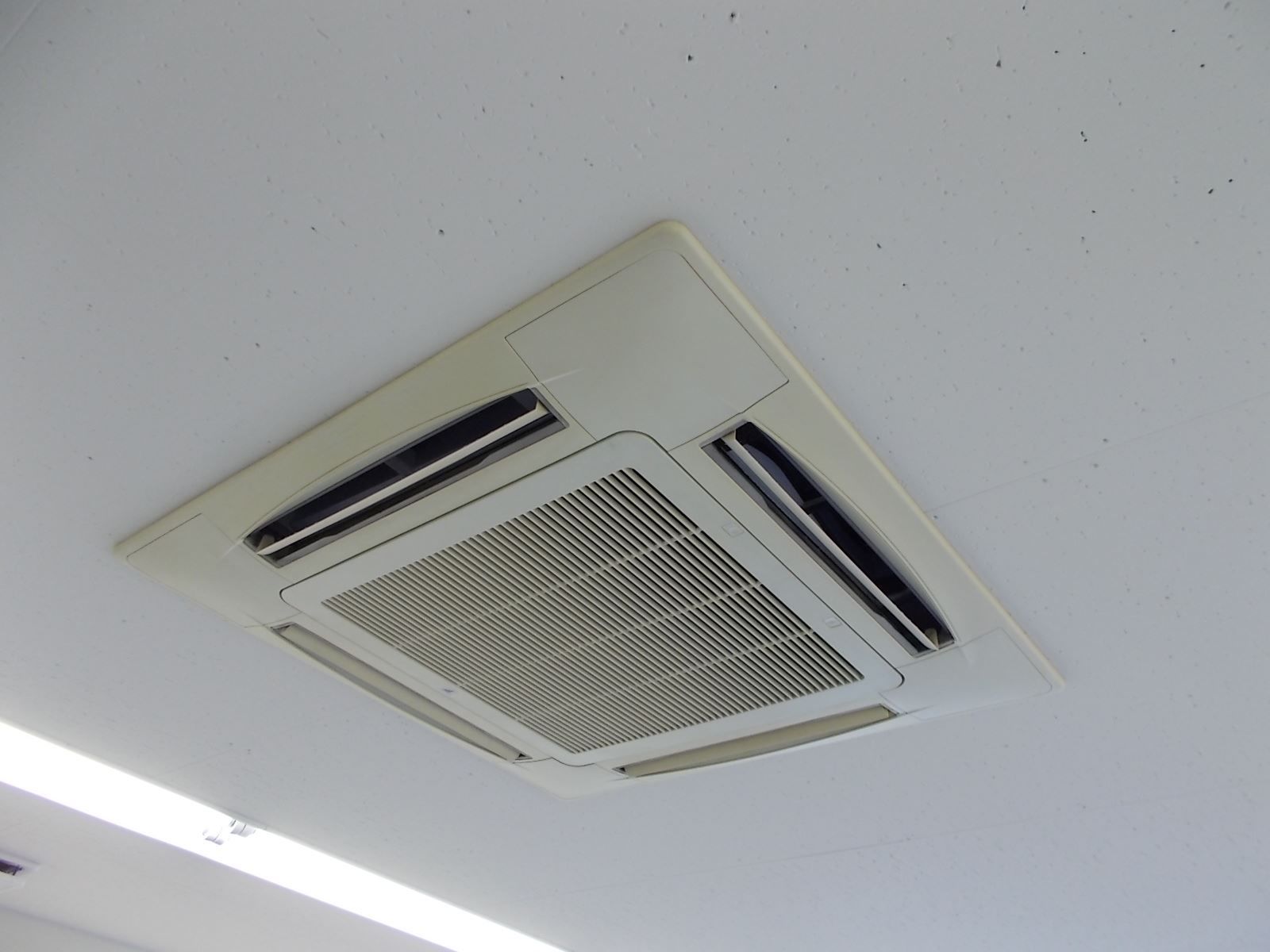 空調