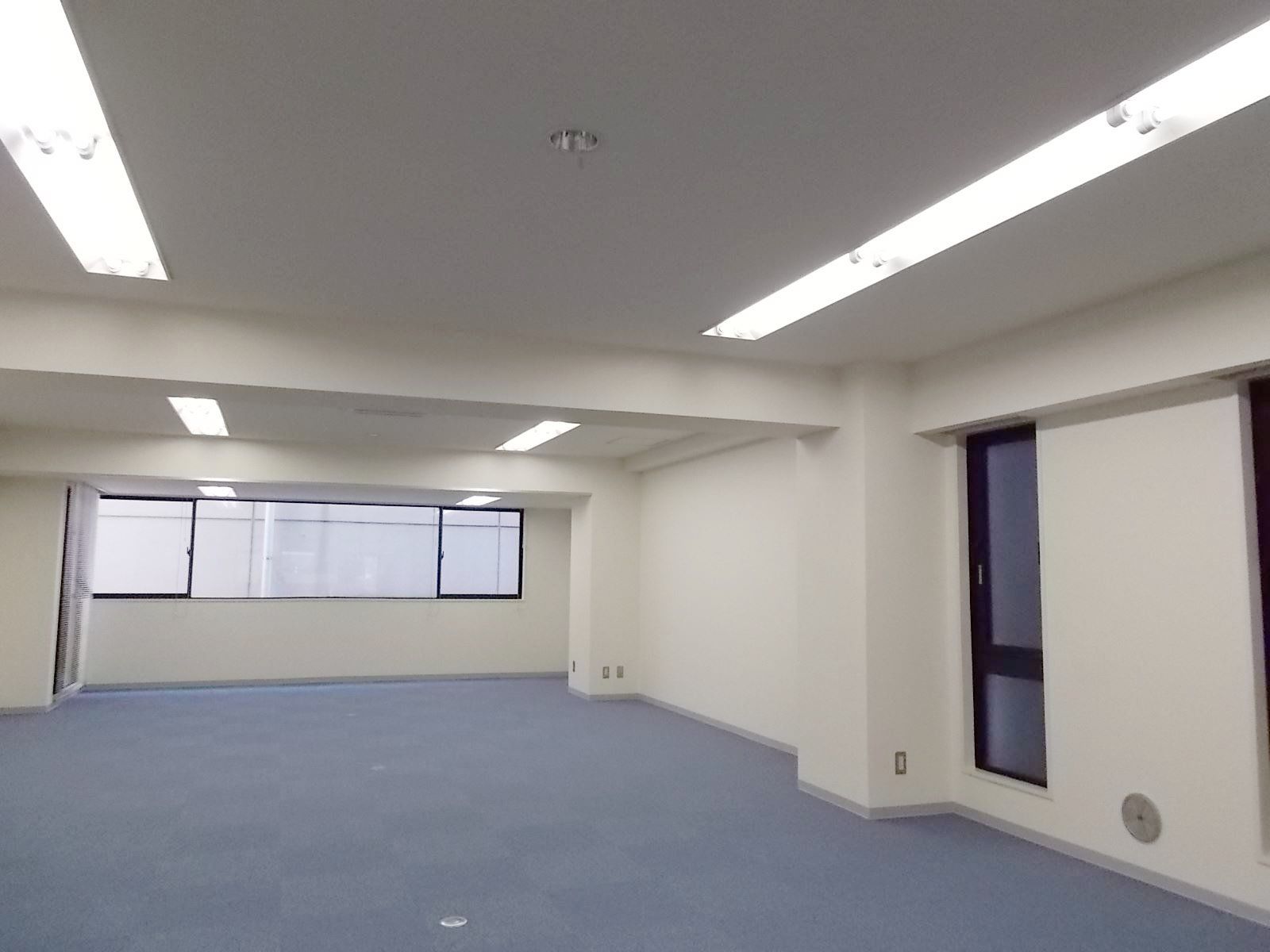 オフィス室内参考画像