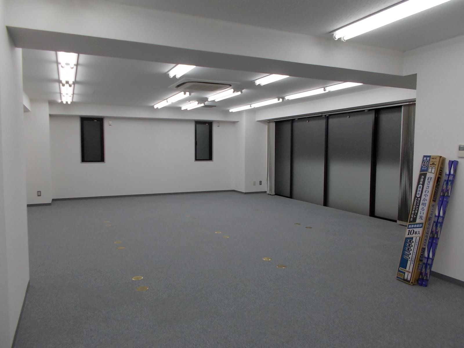 オフィス室内参考画像
