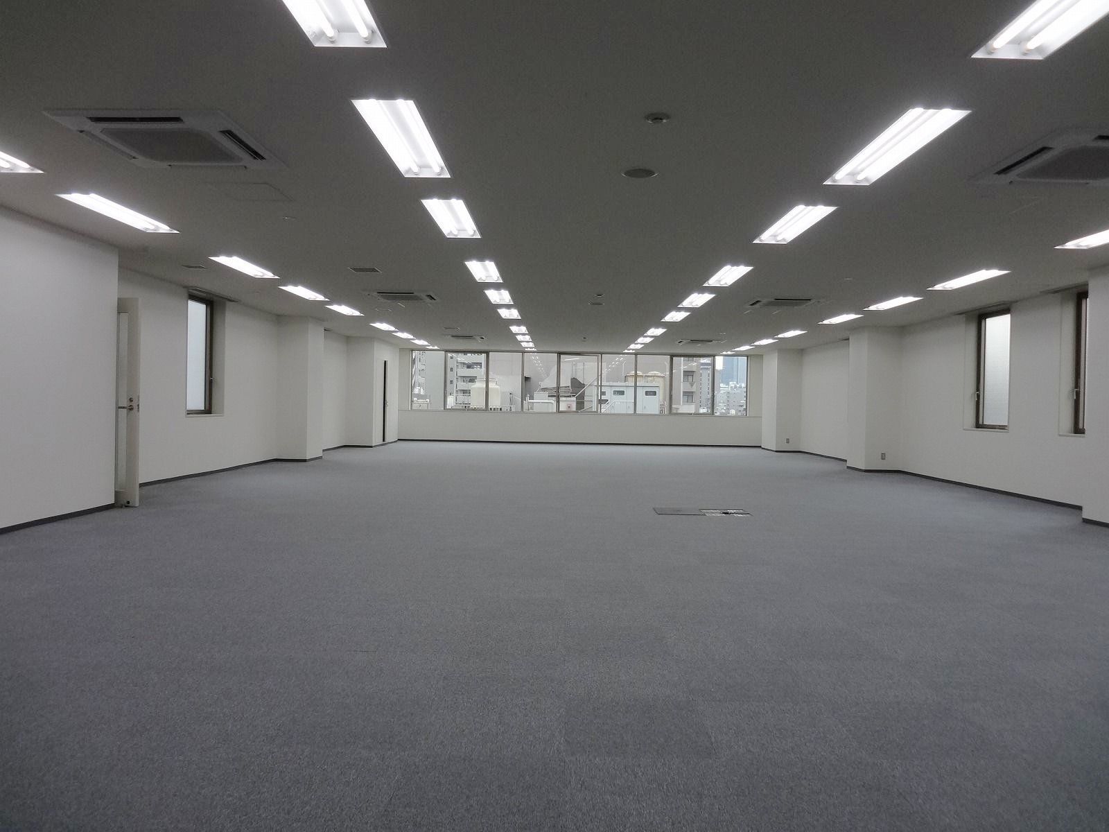 オフィス室内参考画像