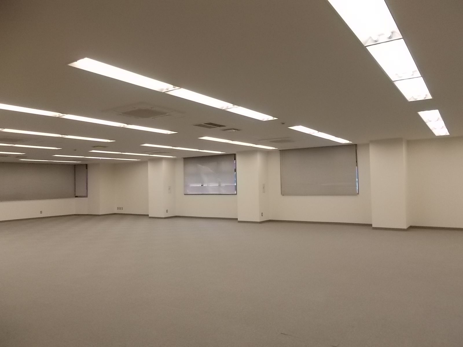 オフィス室内参考画像（7階）