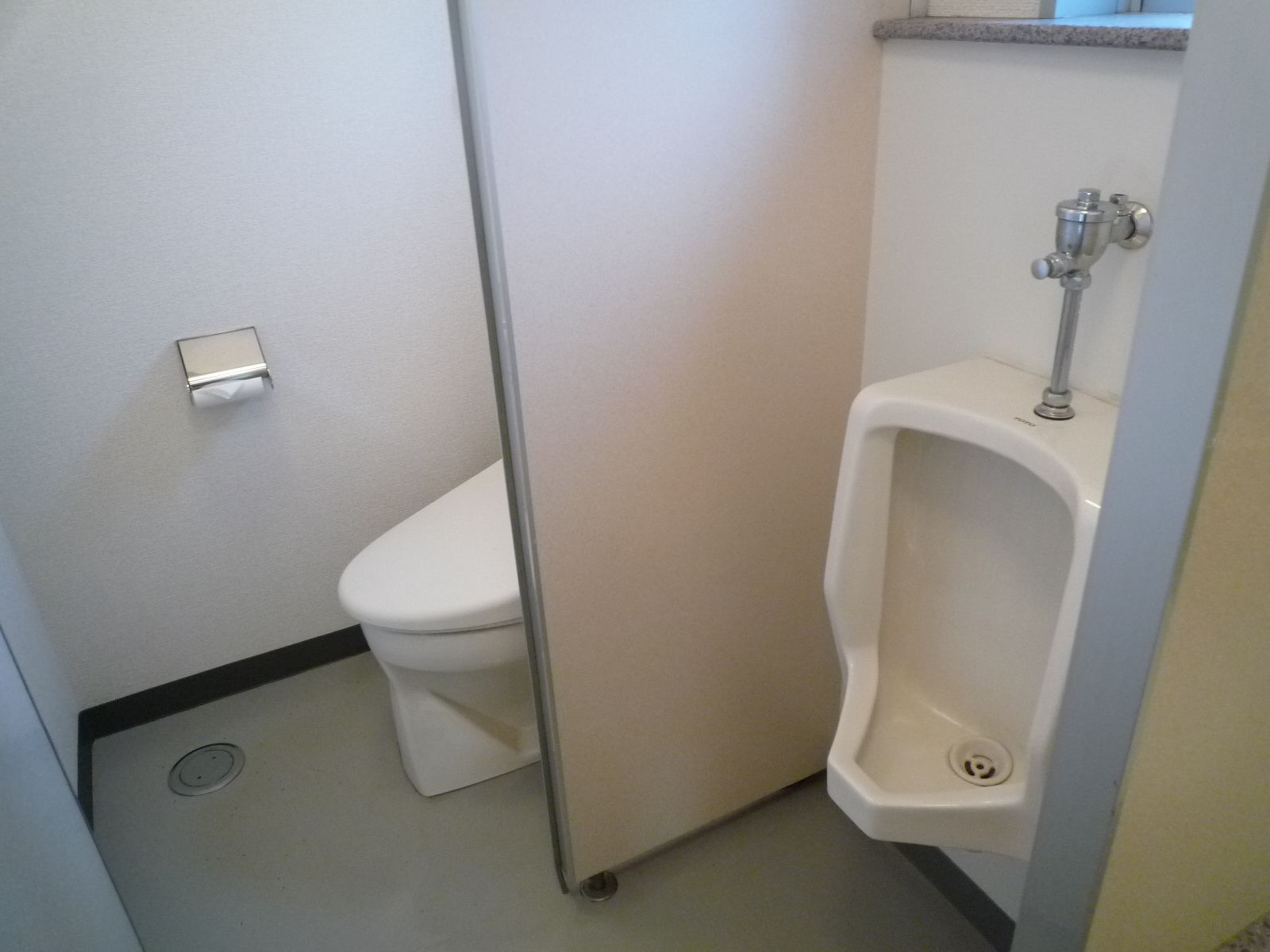 男性用トイレ