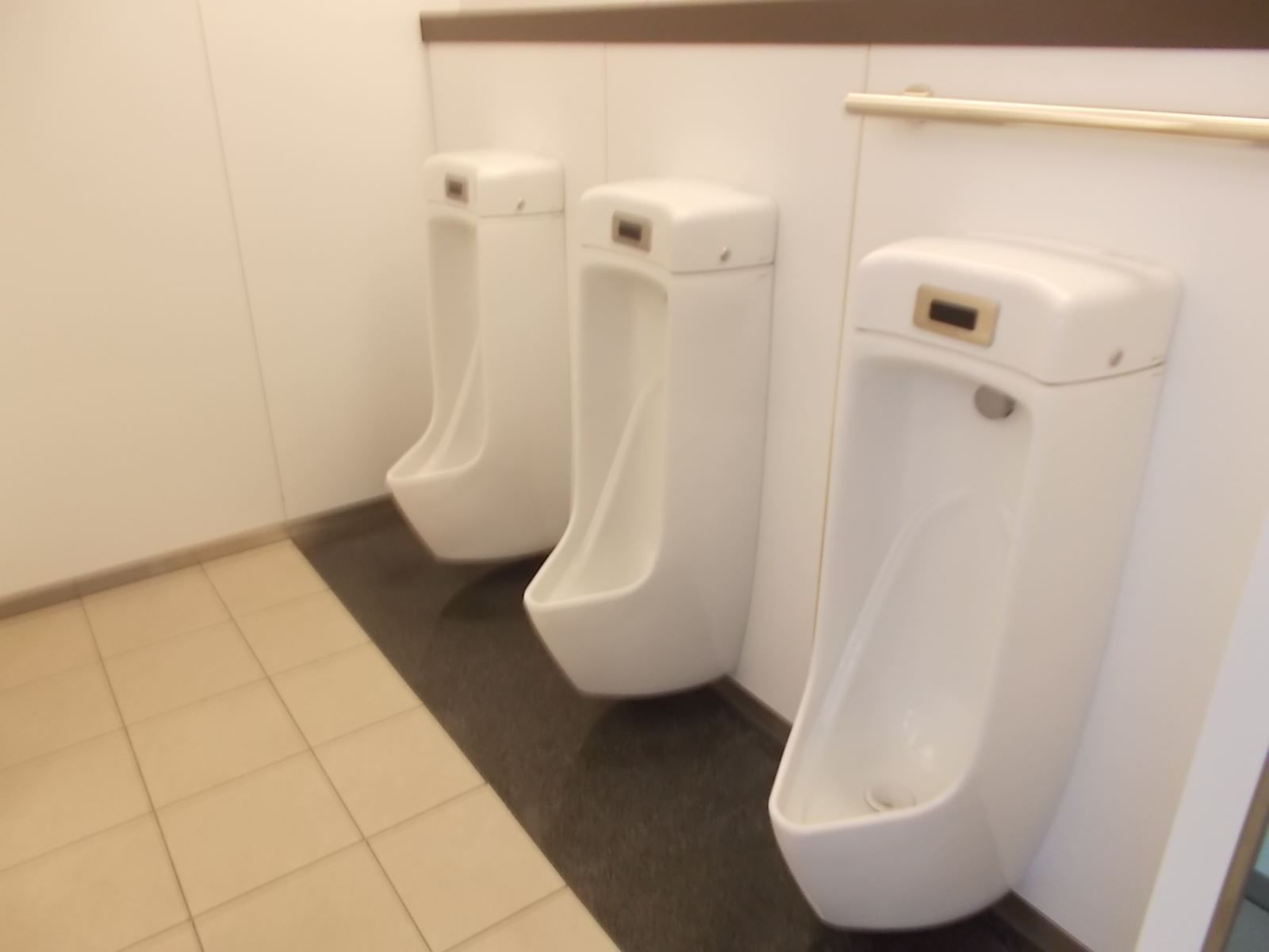 男性用トイレ