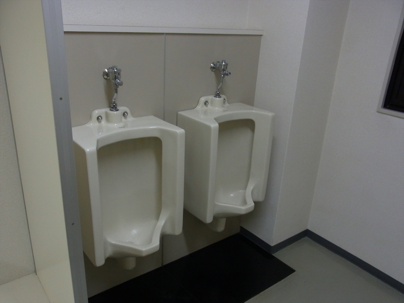 男性用トイレ