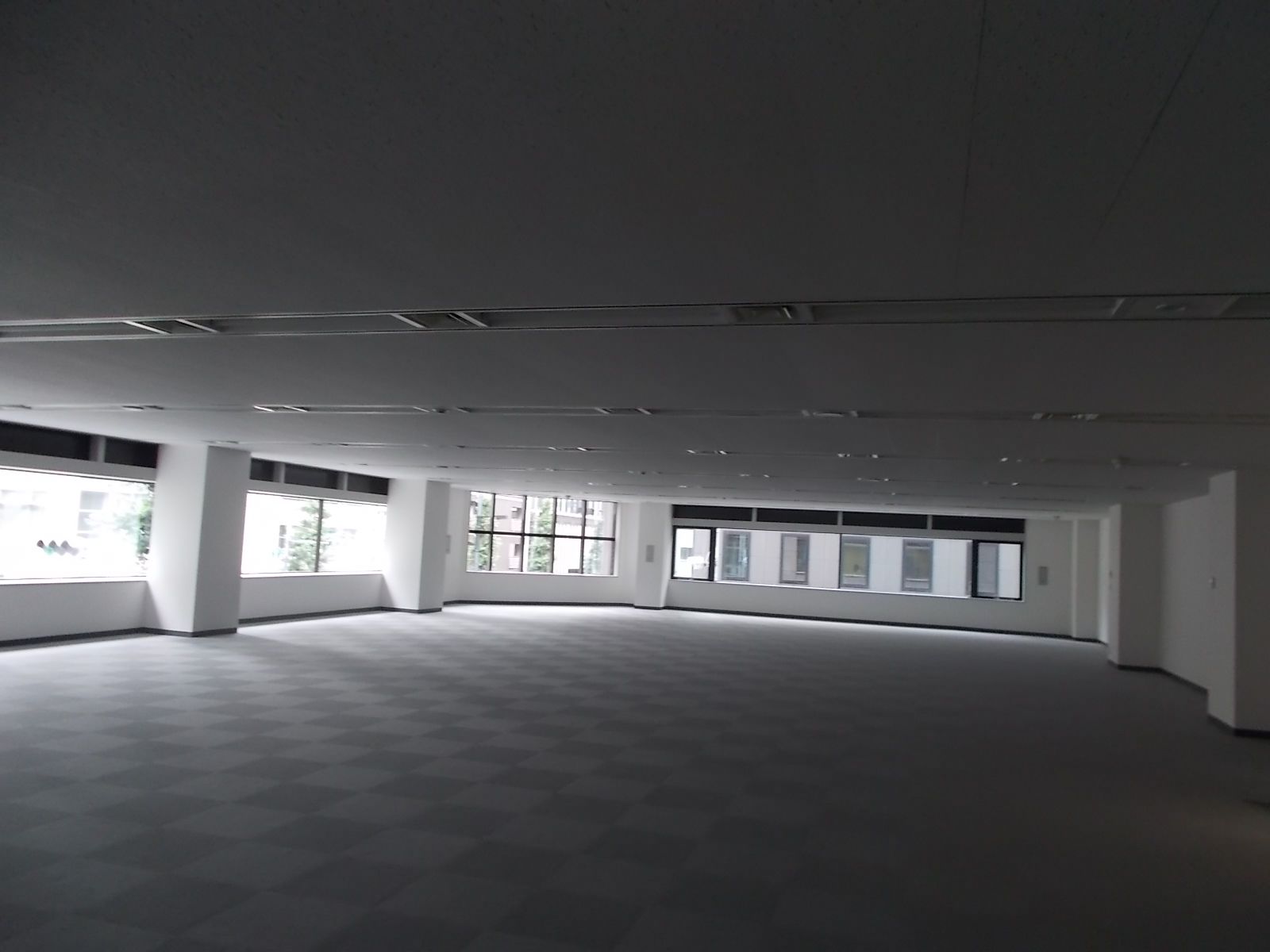 オフィス室内参考画像