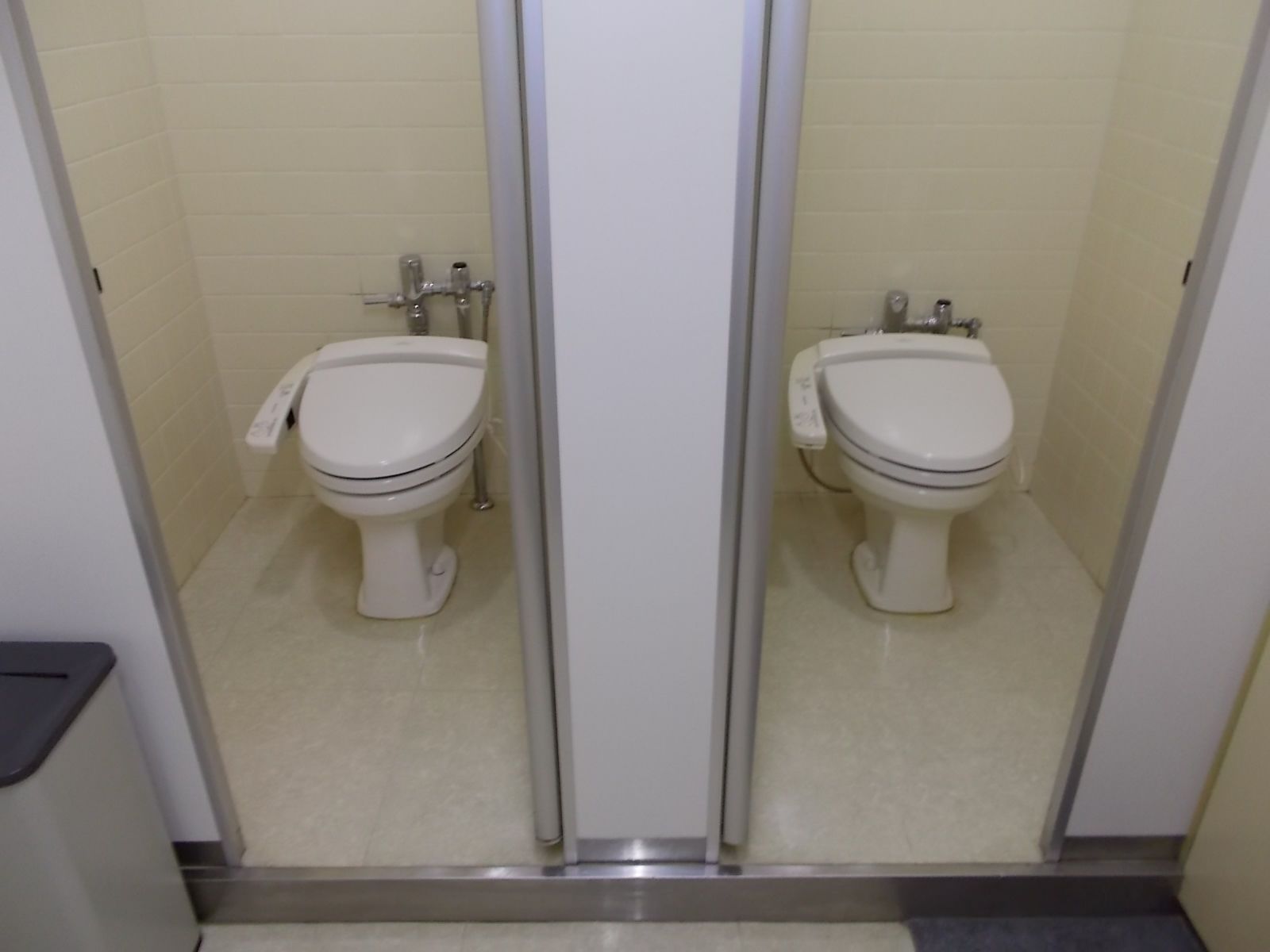 トイレ個室