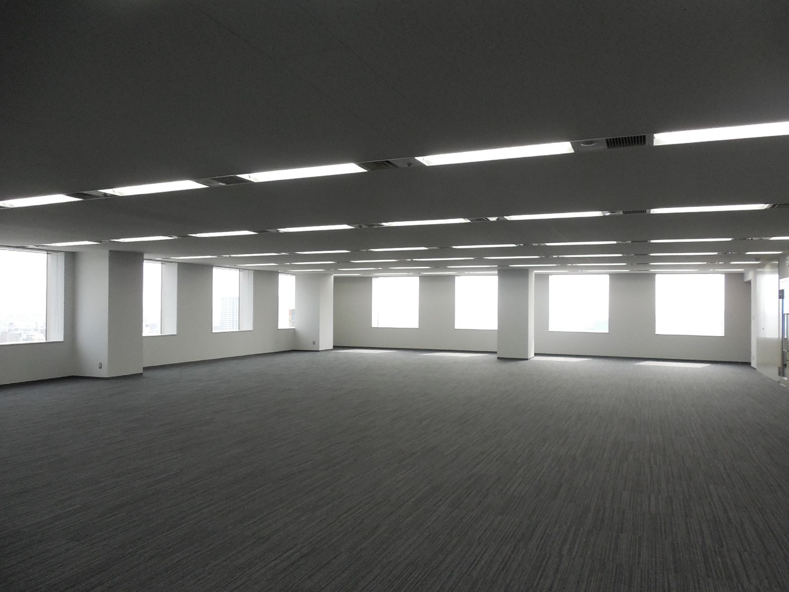 オフィス室内参考画像