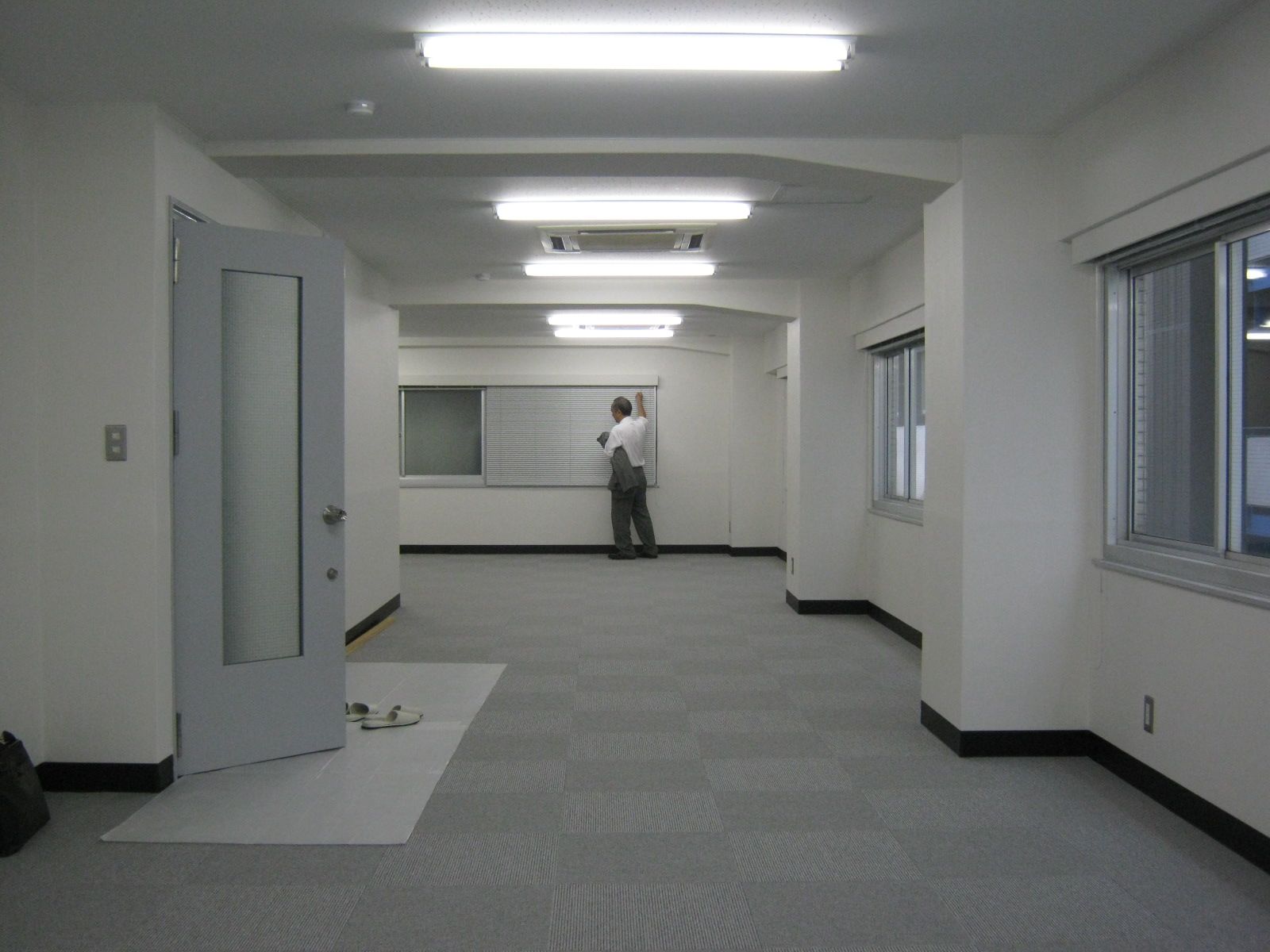 オフィス室内参考画像