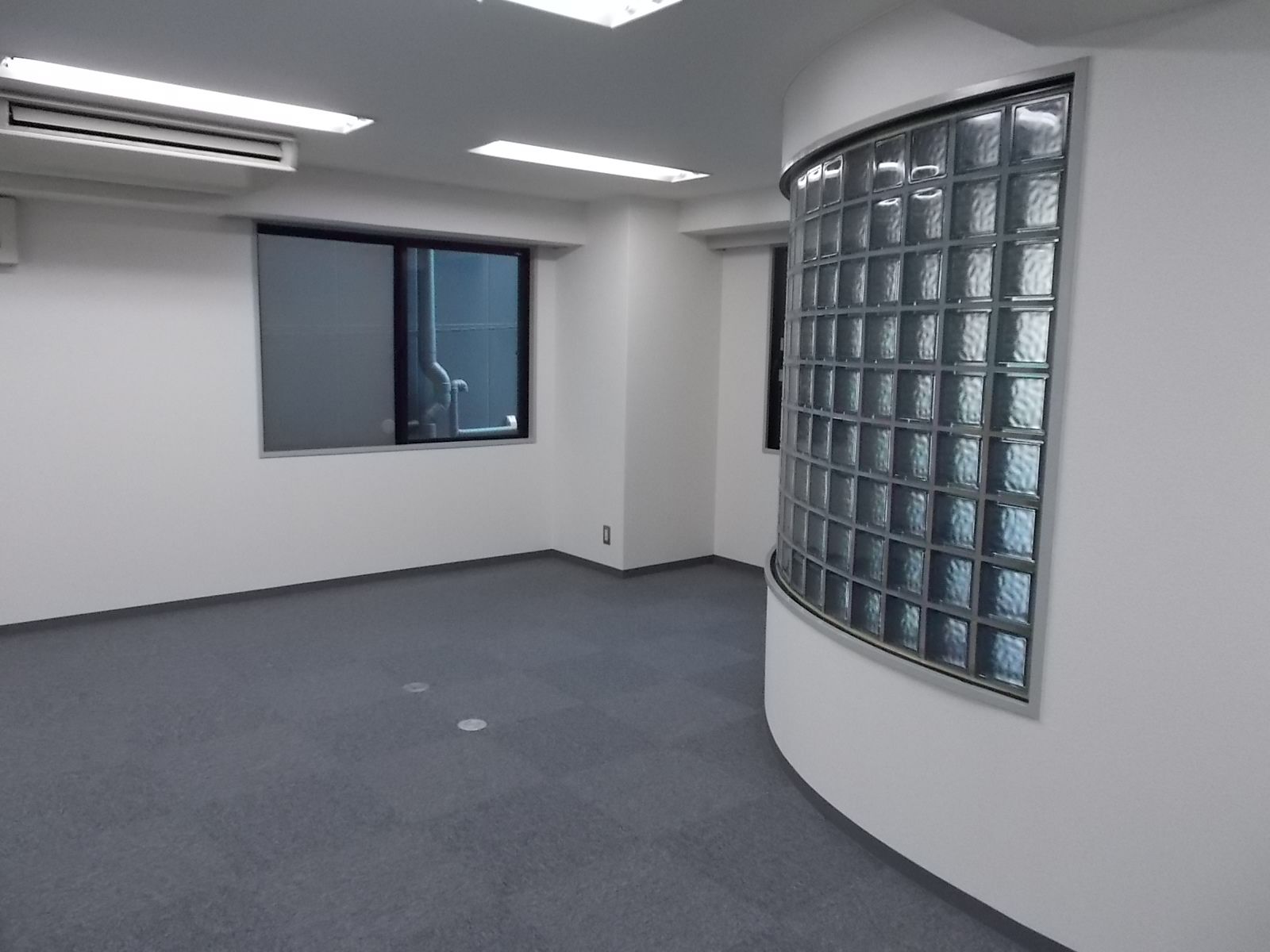オフィス室内参考画像