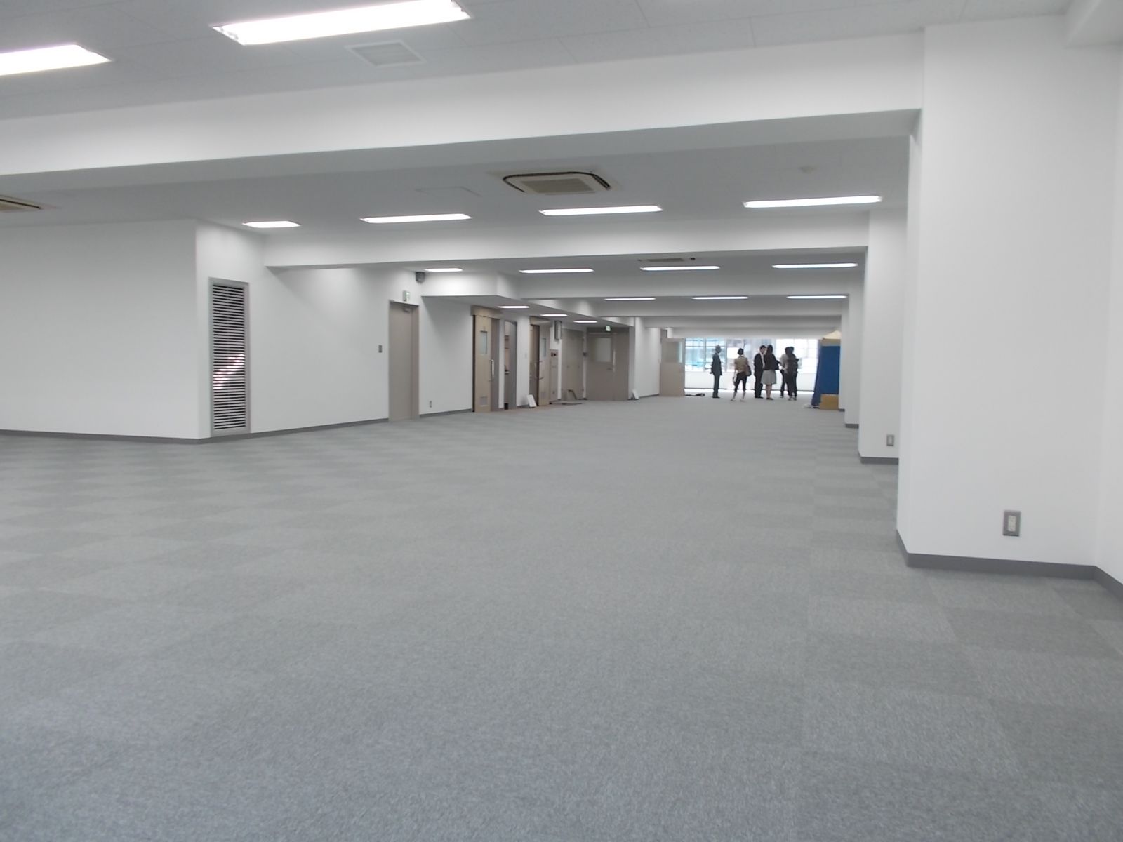 オフィス室内参考画像