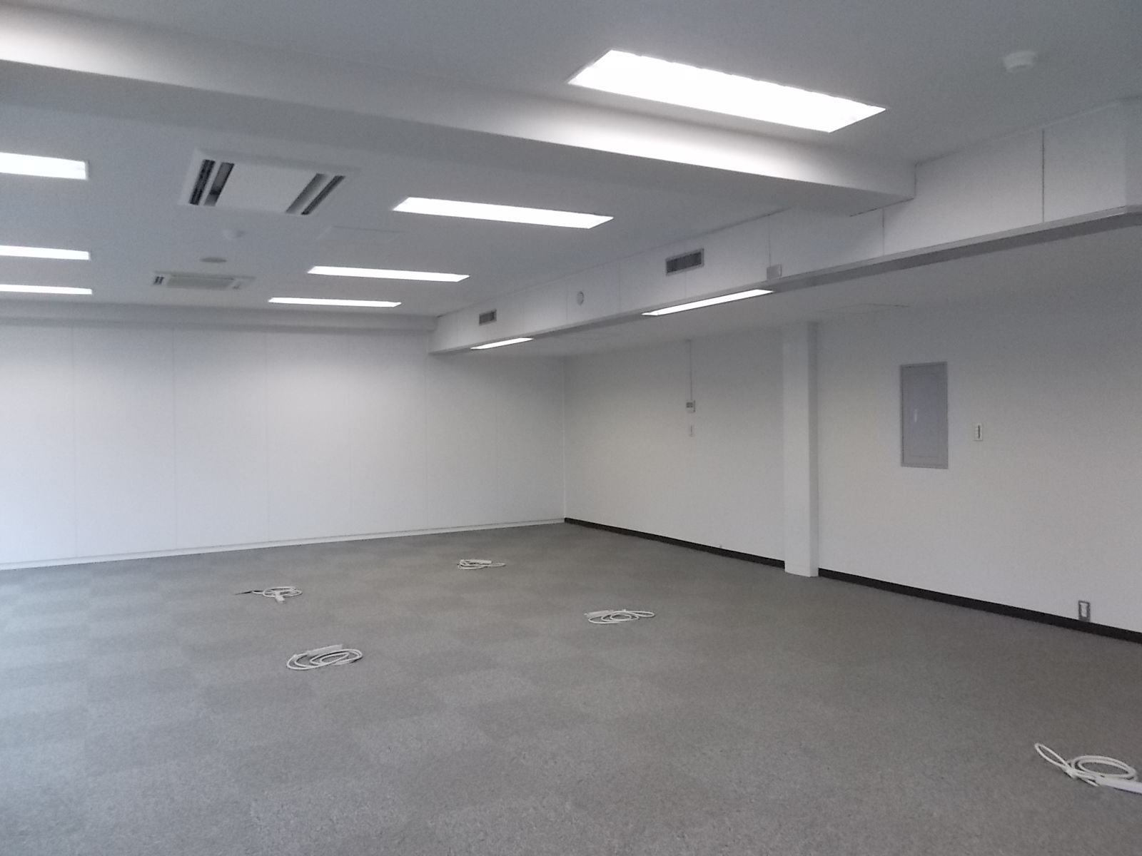 オフィス室内参考画像