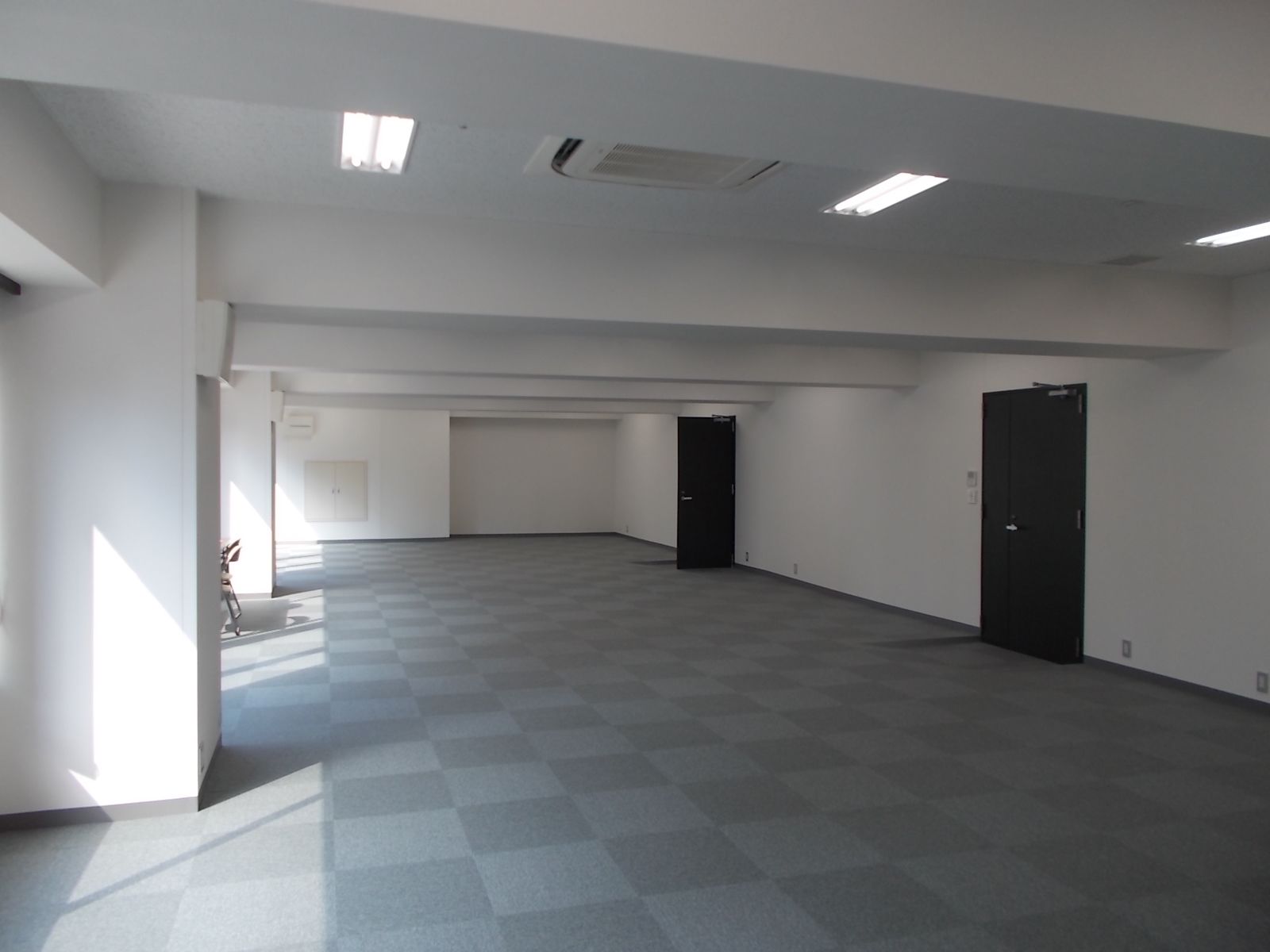 オフィス室内参考画像