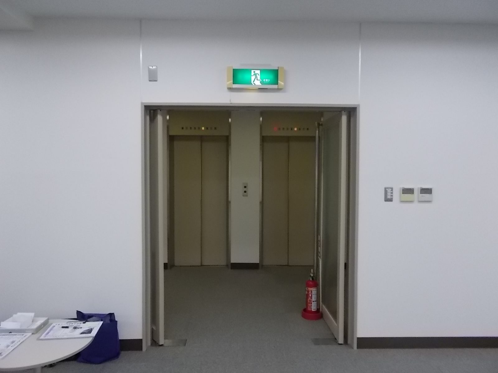 貸室出入口