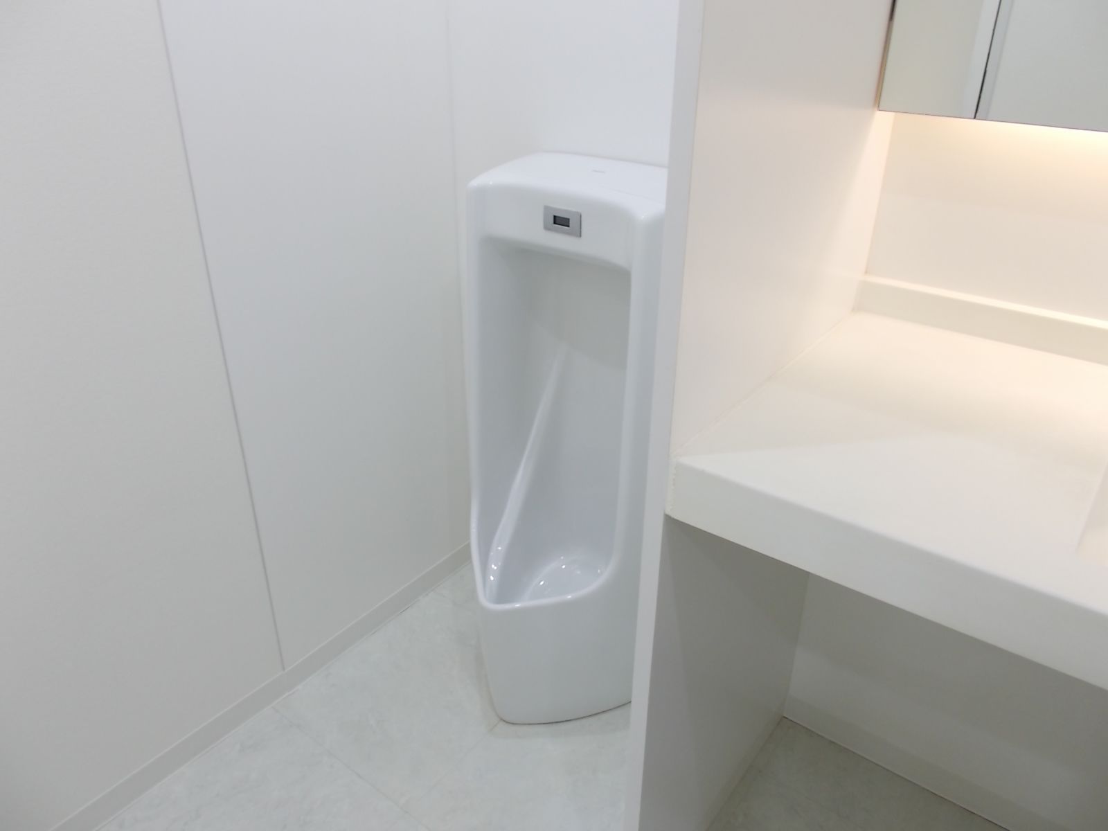 男性用トイレ