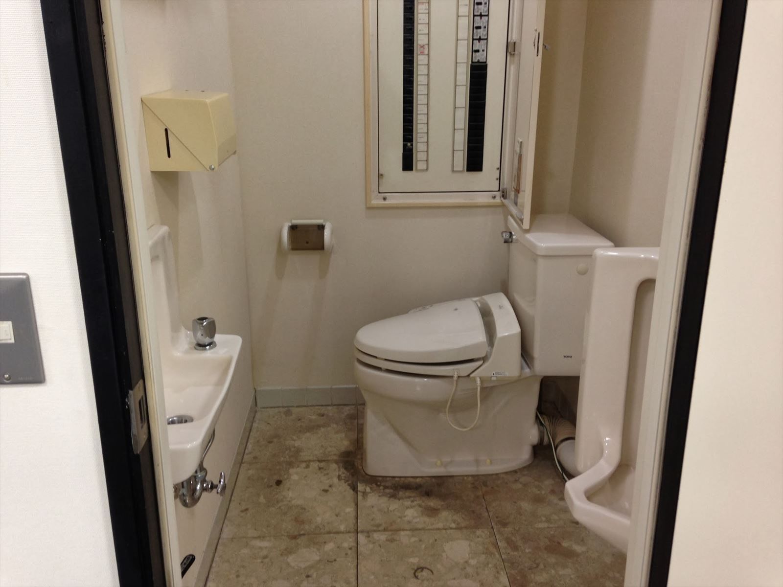 トイレ個室