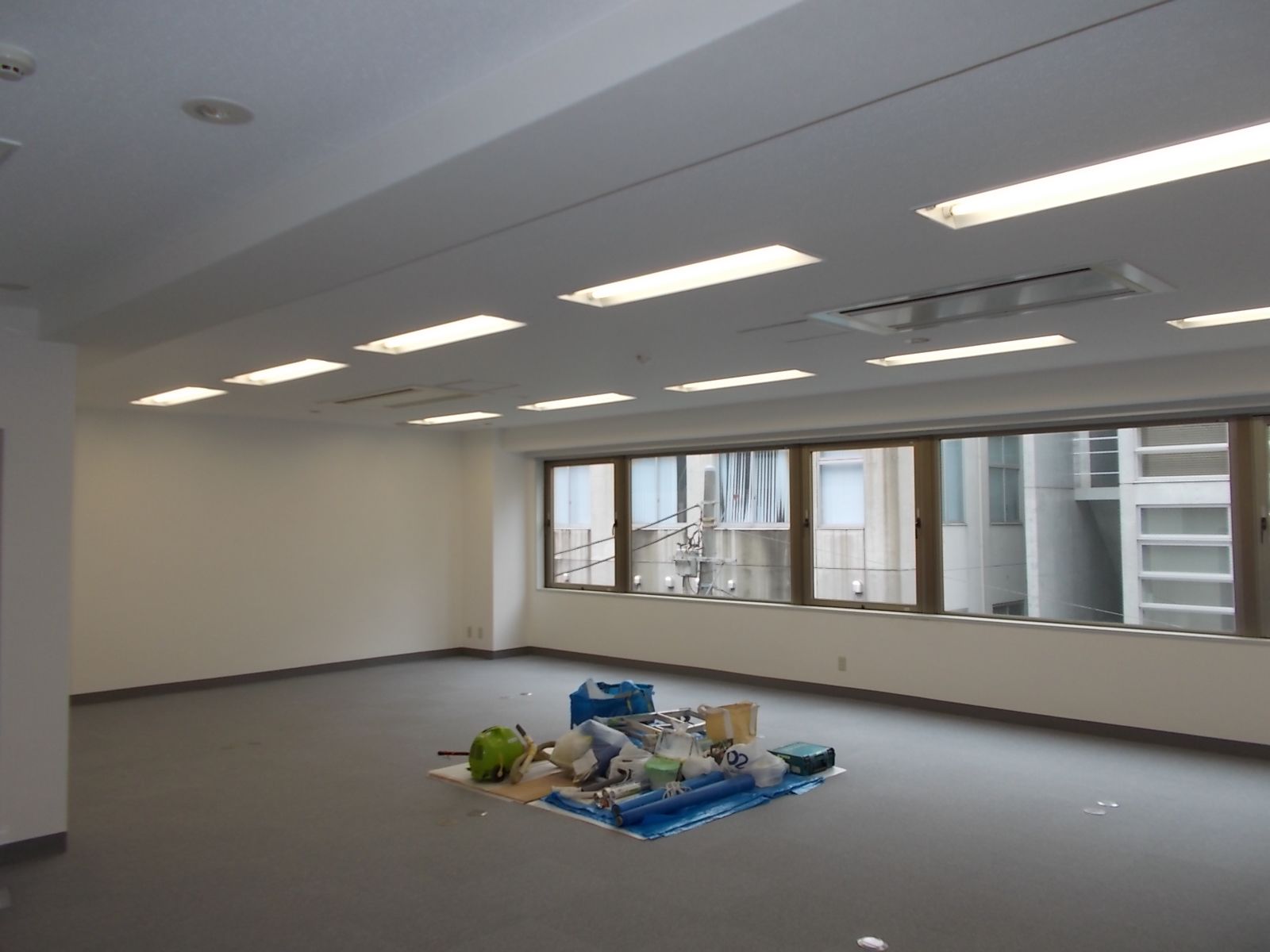 オフィス室内参考画像