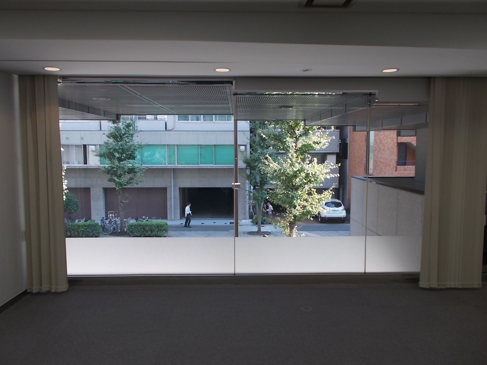 窓面の様子（2階）