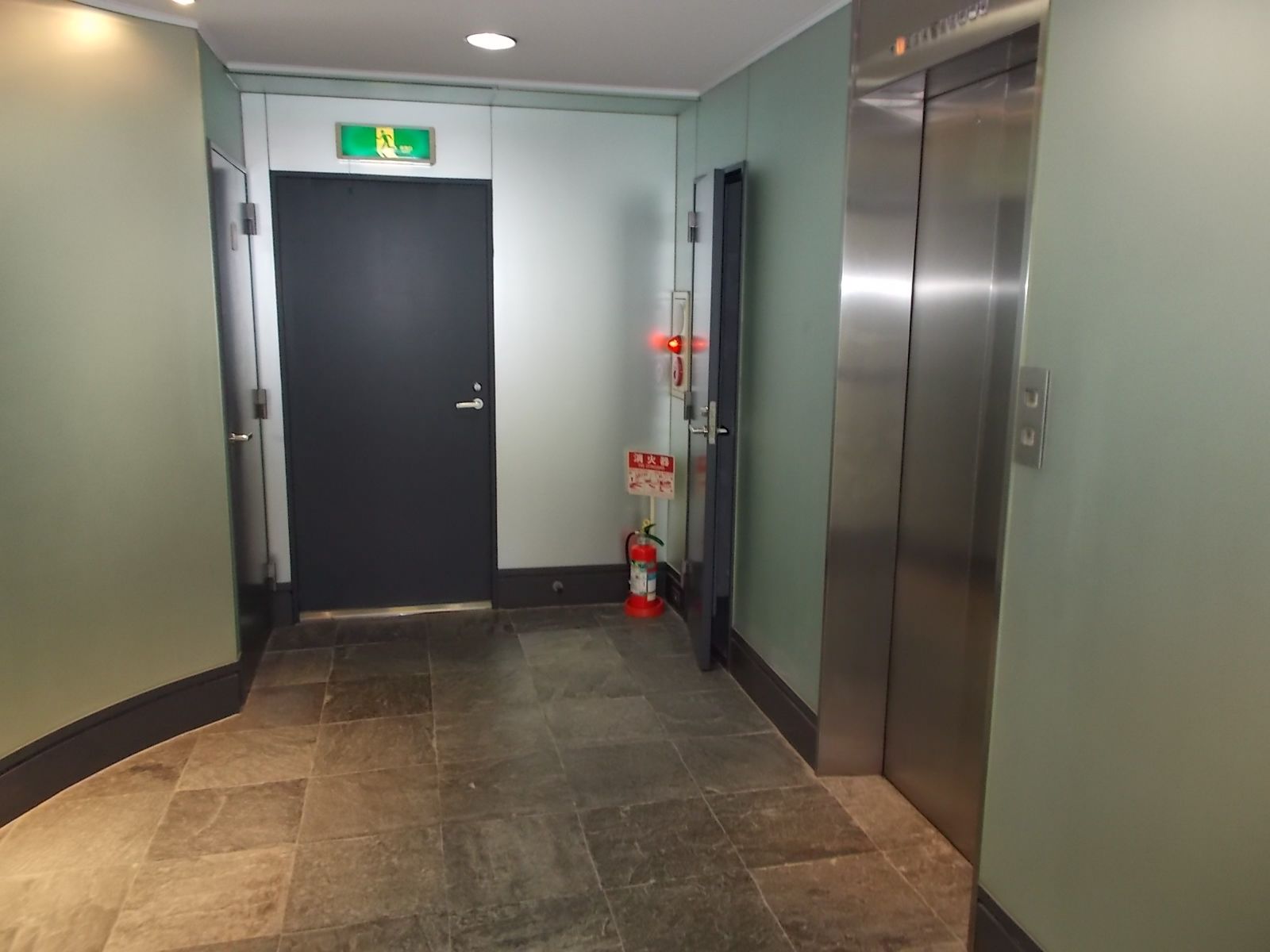 エレベーターホール