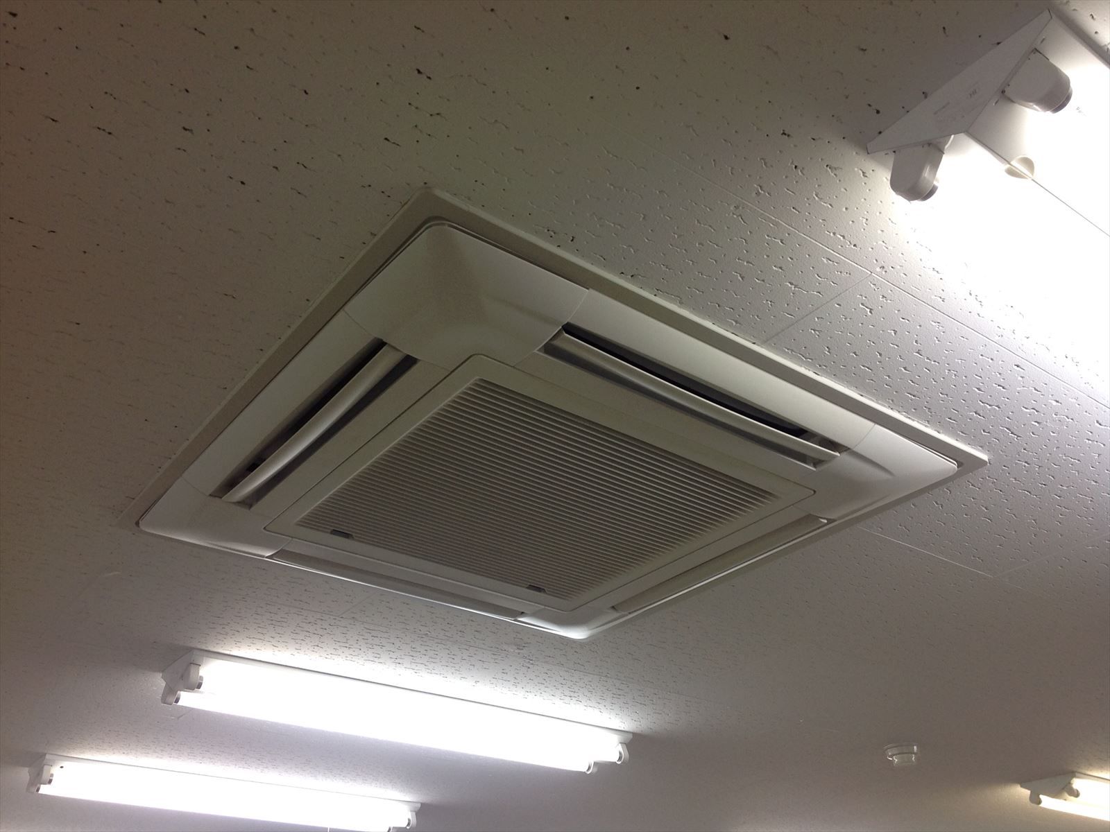 個別空調