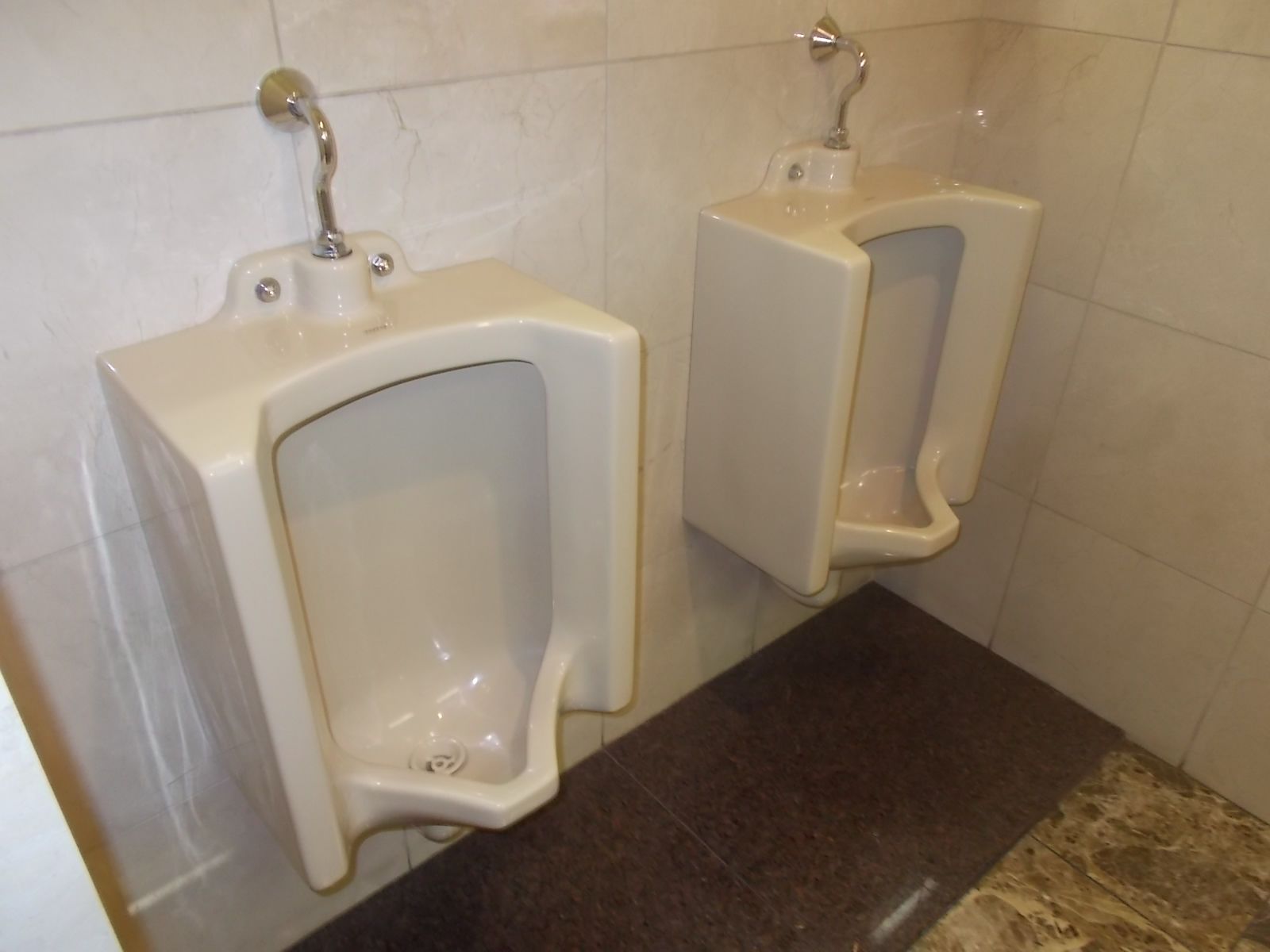 男性トイレ