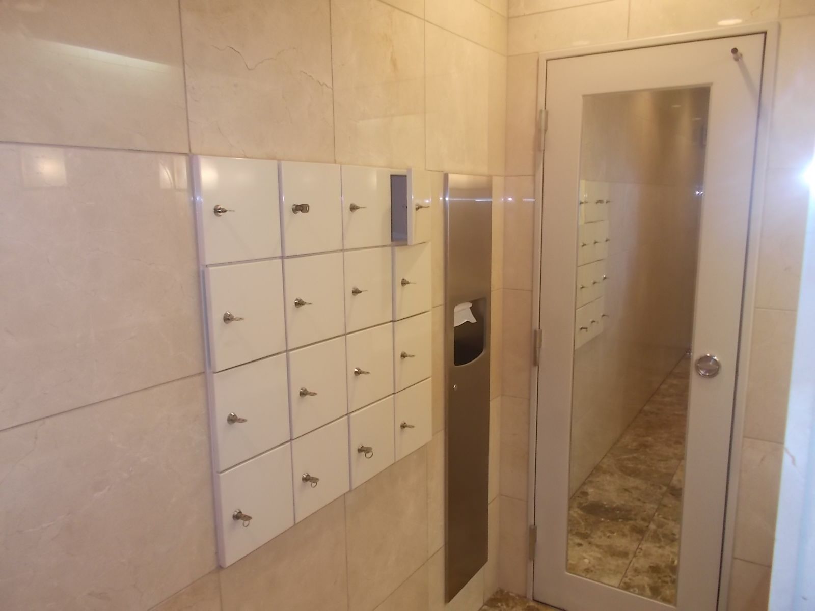 女性トイレは設備充実