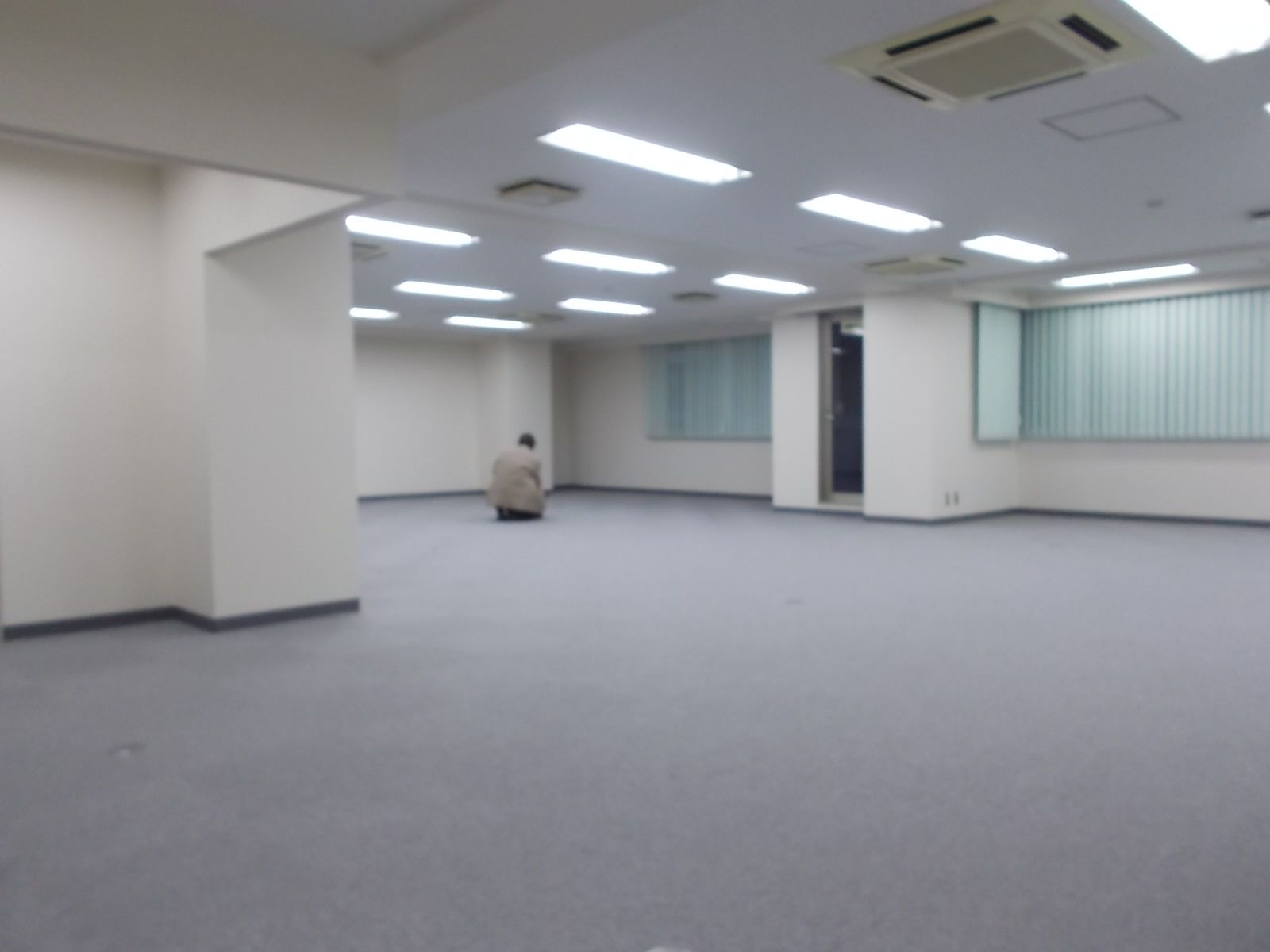 オフィス室内参考画像