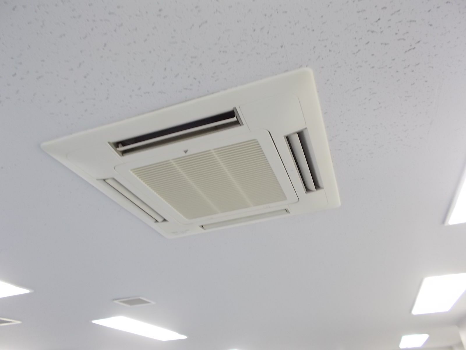 個別空調